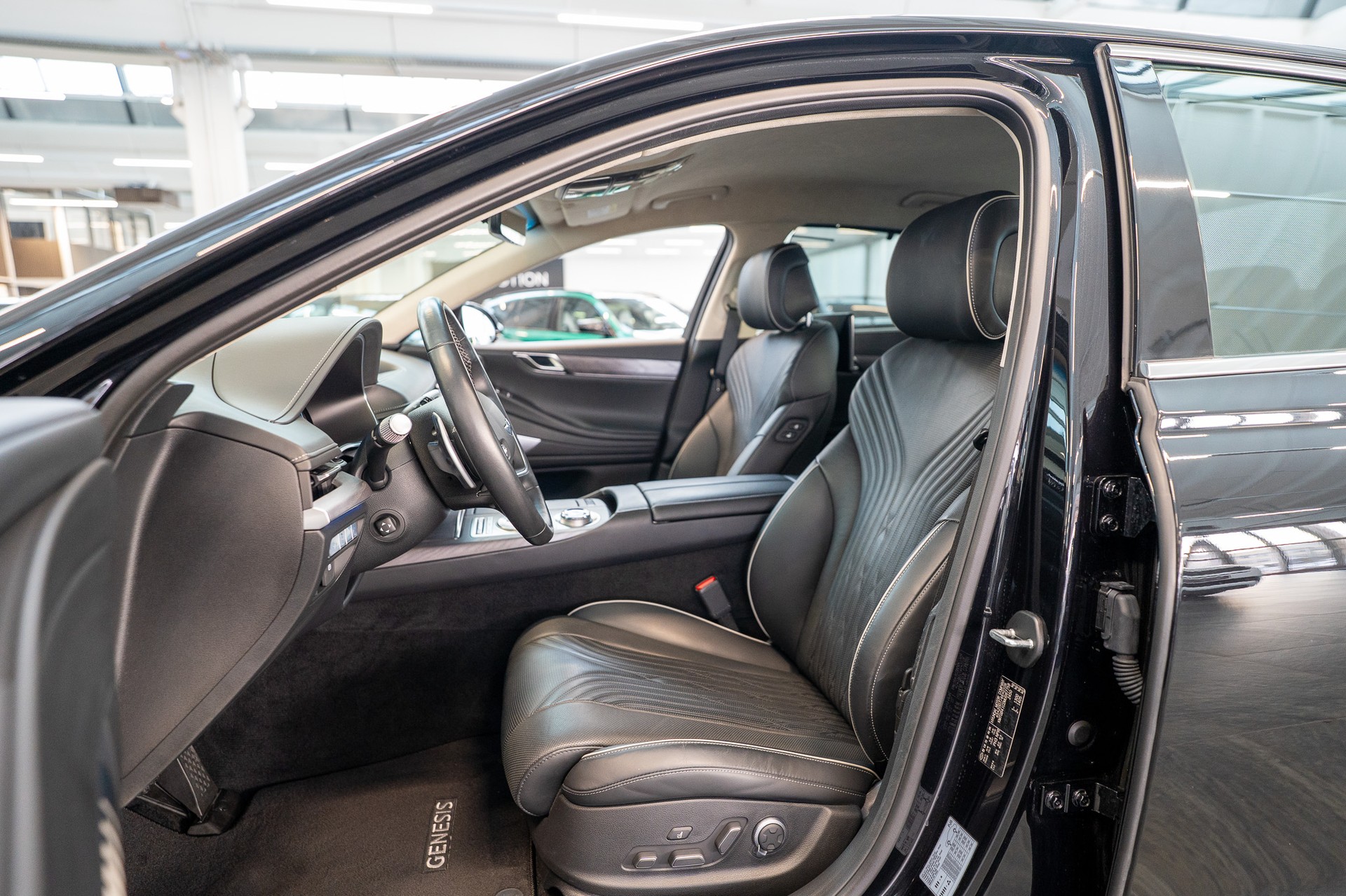 GENESIS G80 2.5TTGDI Luxury AT8 AWD / Executive Paket / Technikpaket / Lexicon Audio-image-7
