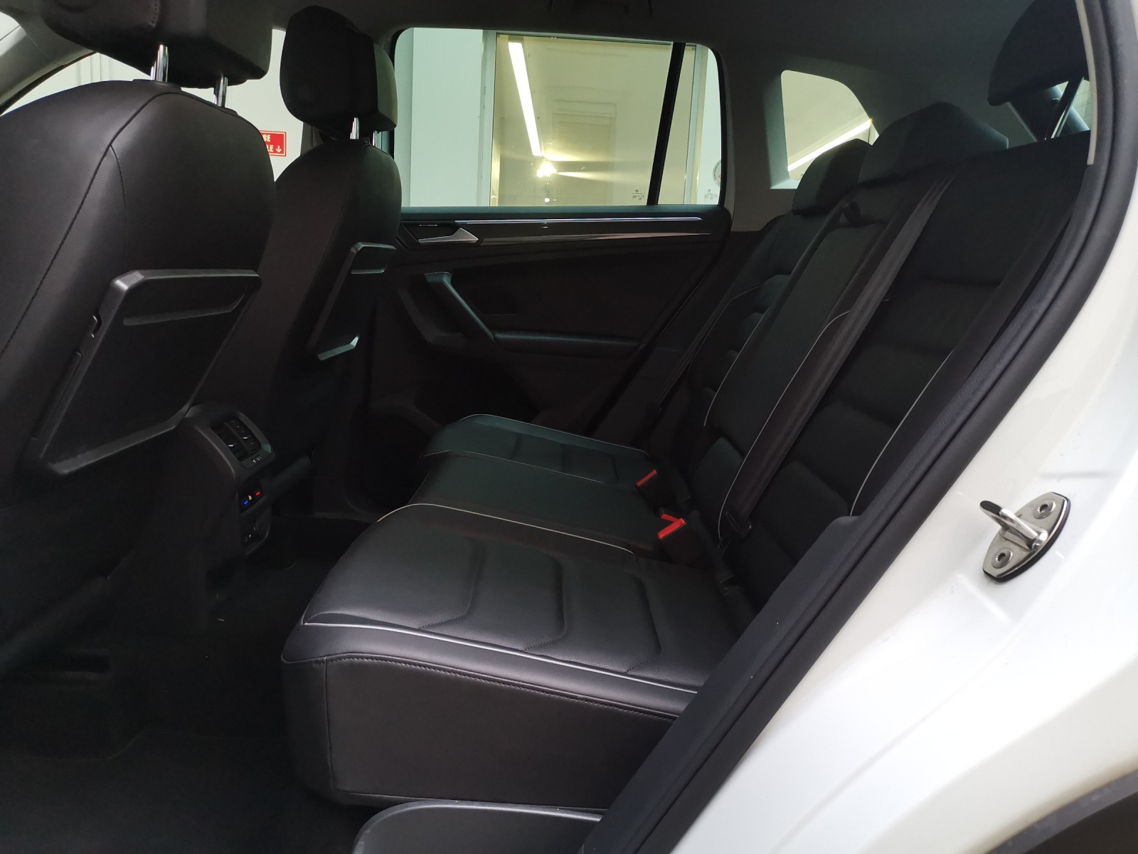 VW Tiguan 2.0TSI Highline 4Motion DSG-image-6