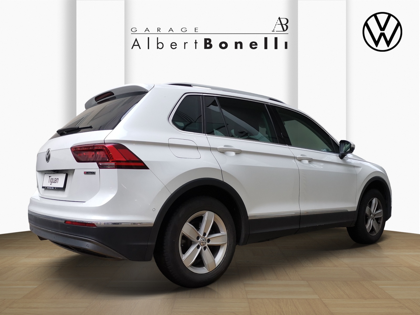 VW Tiguan 2.0TSI Highline 4Motion DSG-image-2