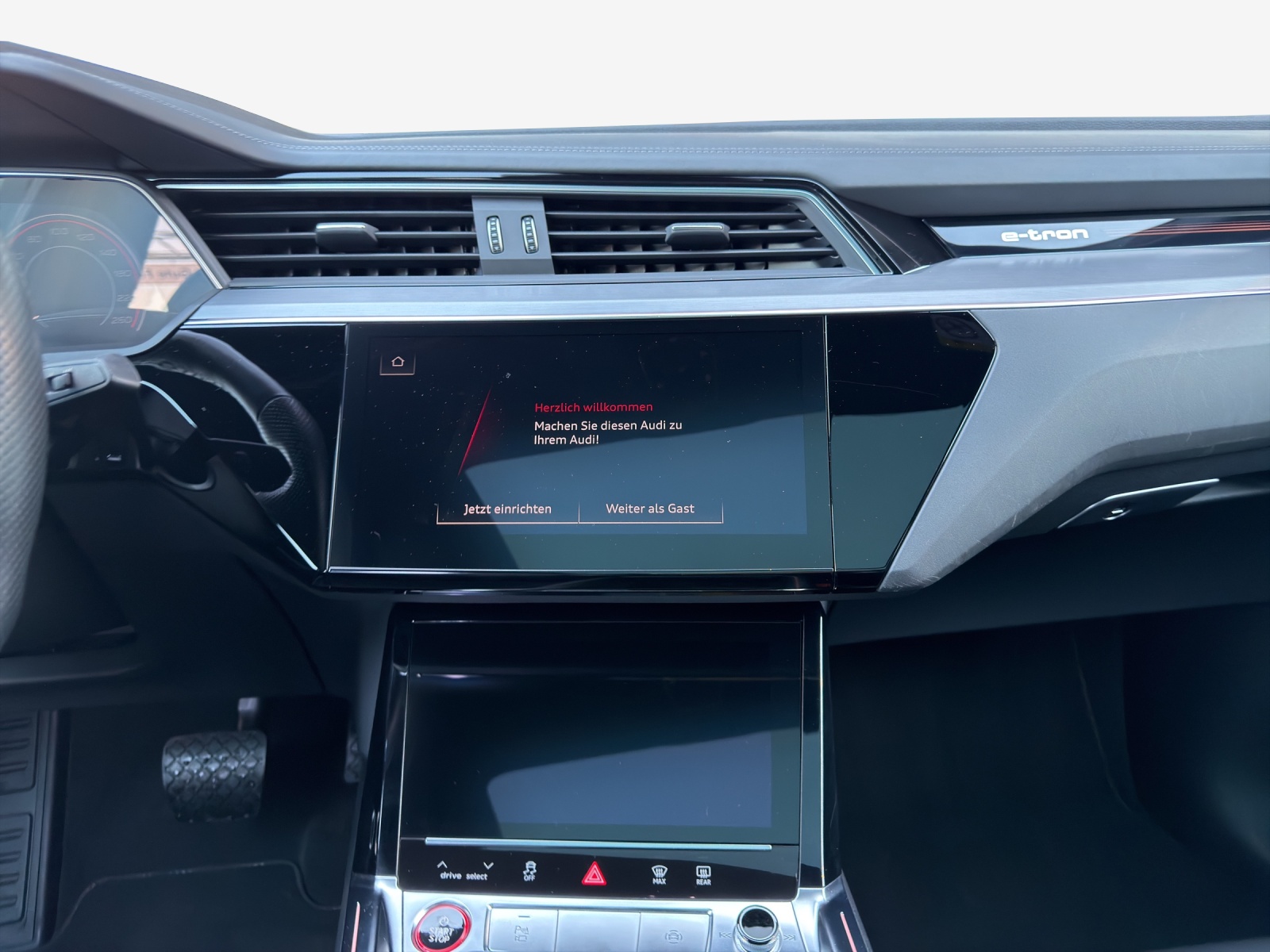 AUDI e-tron S Sportback quattro-image-11