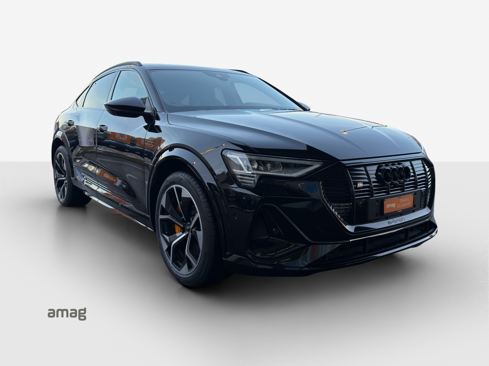 AUDI e-tron S Sportback quattro-image-6