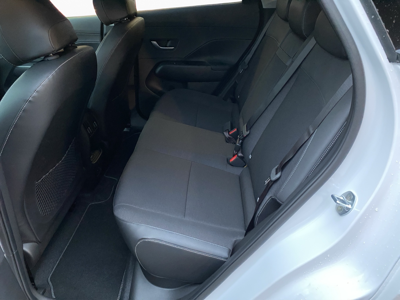 HYUNDAI Kona Electric Amplia-image-10