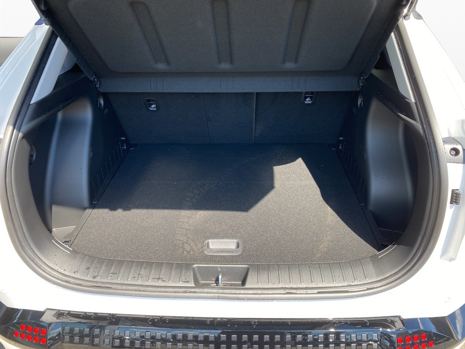 HYUNDAI Kona Electric Amplia-image-15