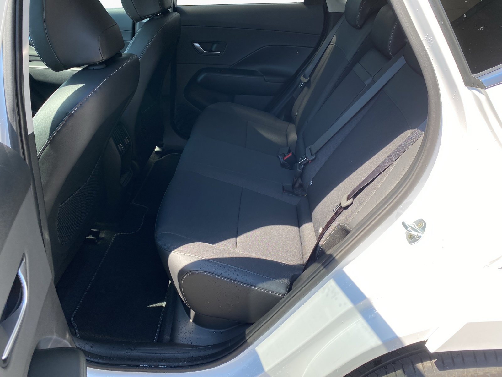 HYUNDAI Kona Electric Amplia-image-10