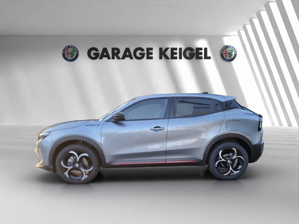 ALFA ROMEO Junior 1.2 Ibrida Speciale-image-1