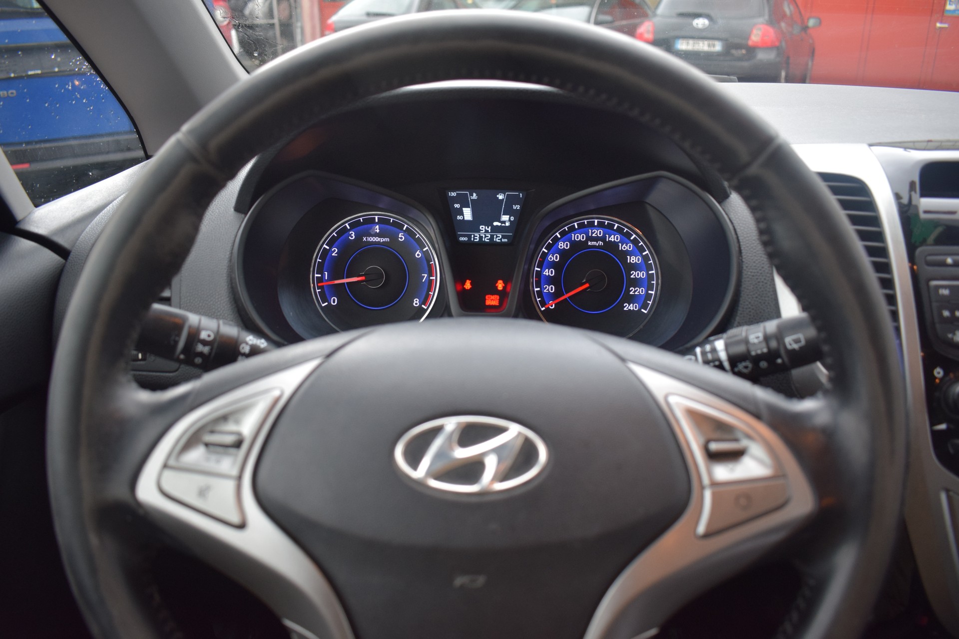 HYUNDAI iX20 1.6 Premium-image-8