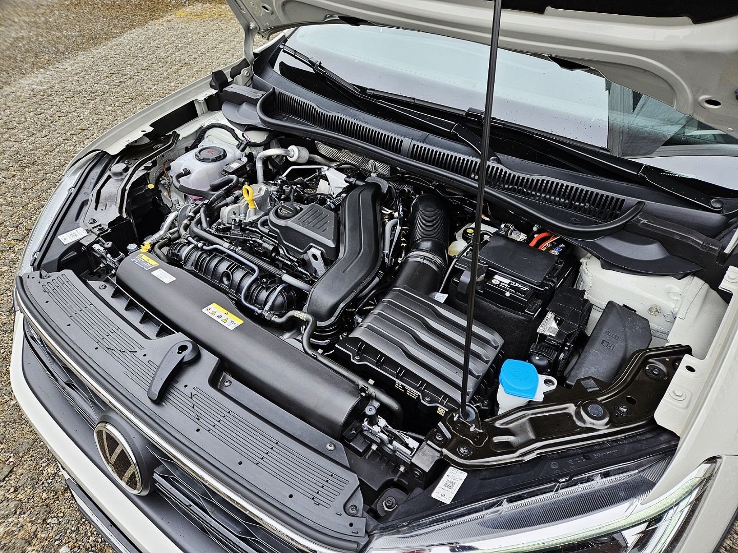 VW Taigo 1.5 TSI R-Line 18 Zoll / DSG / IQ Matrix / PANO / KAMERA / LED / VW Service NEU-image-31