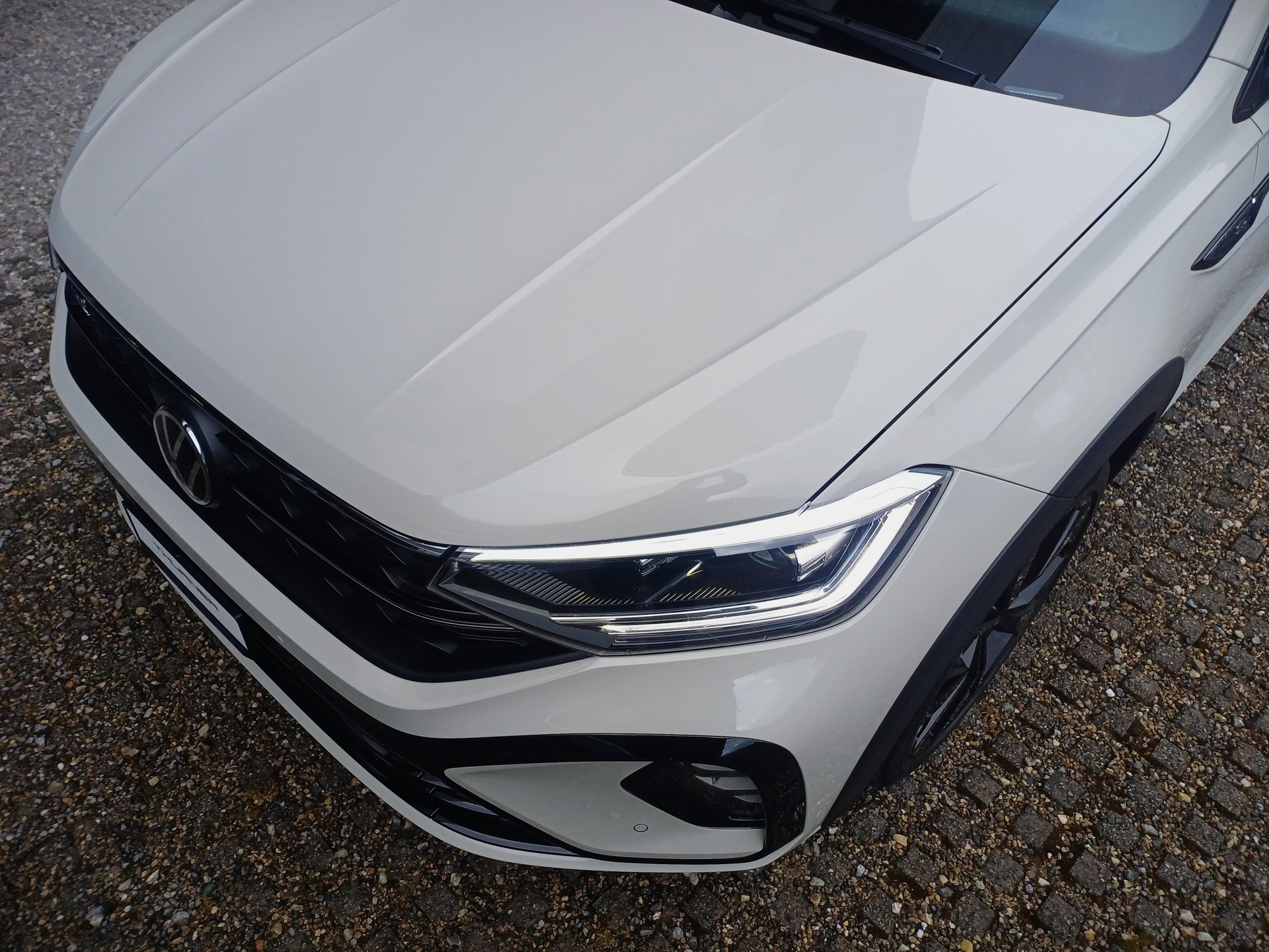 VW Taigo 1.5 TSI R-Line 18 Zoll / DSG / IQ Matrix / PANO / KAMERA / LED / VW Service NEU-image-10
