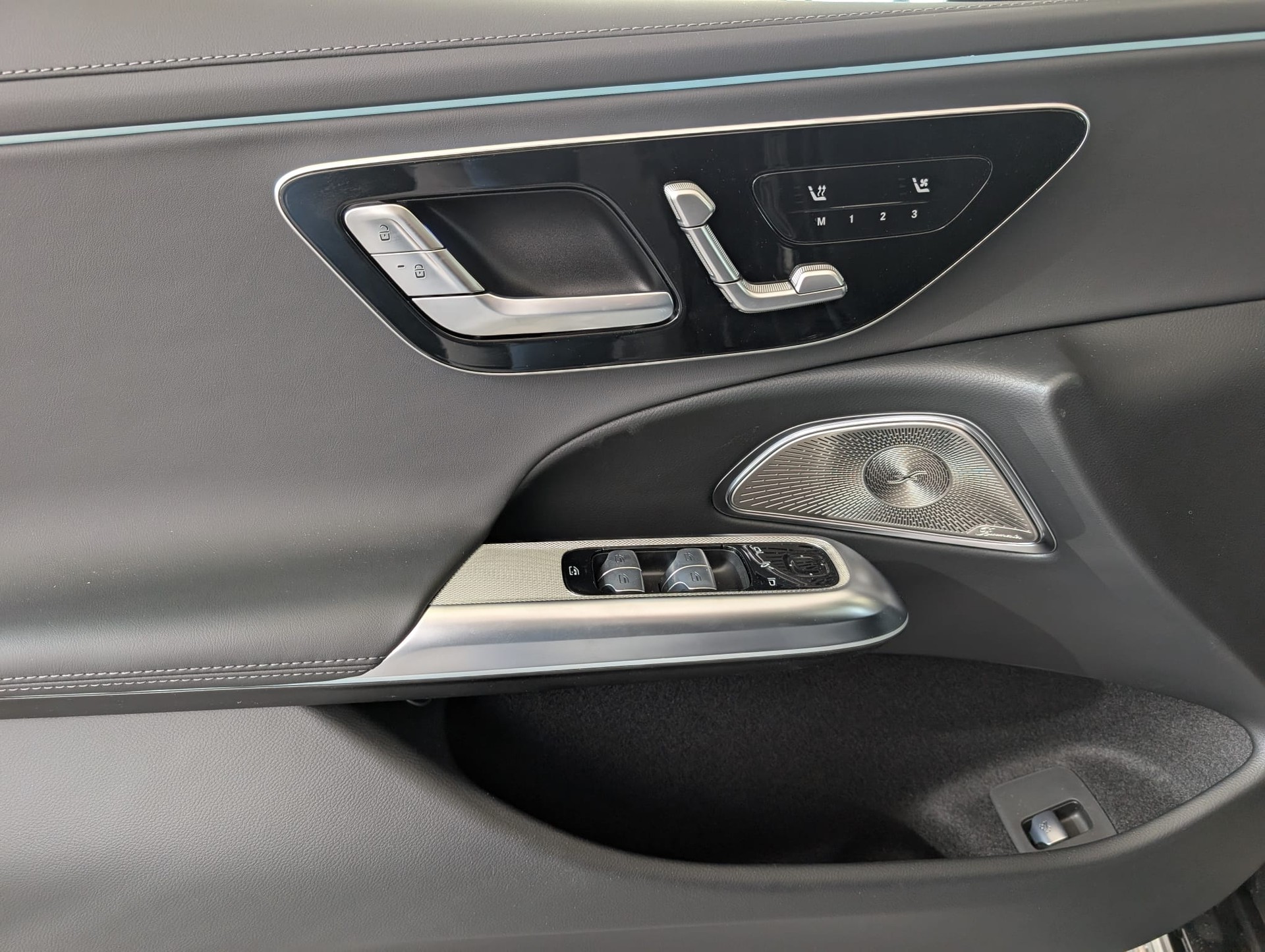 MERCEDES-BENZ E 450 d T 4Matic 9G-Tronic-image-12