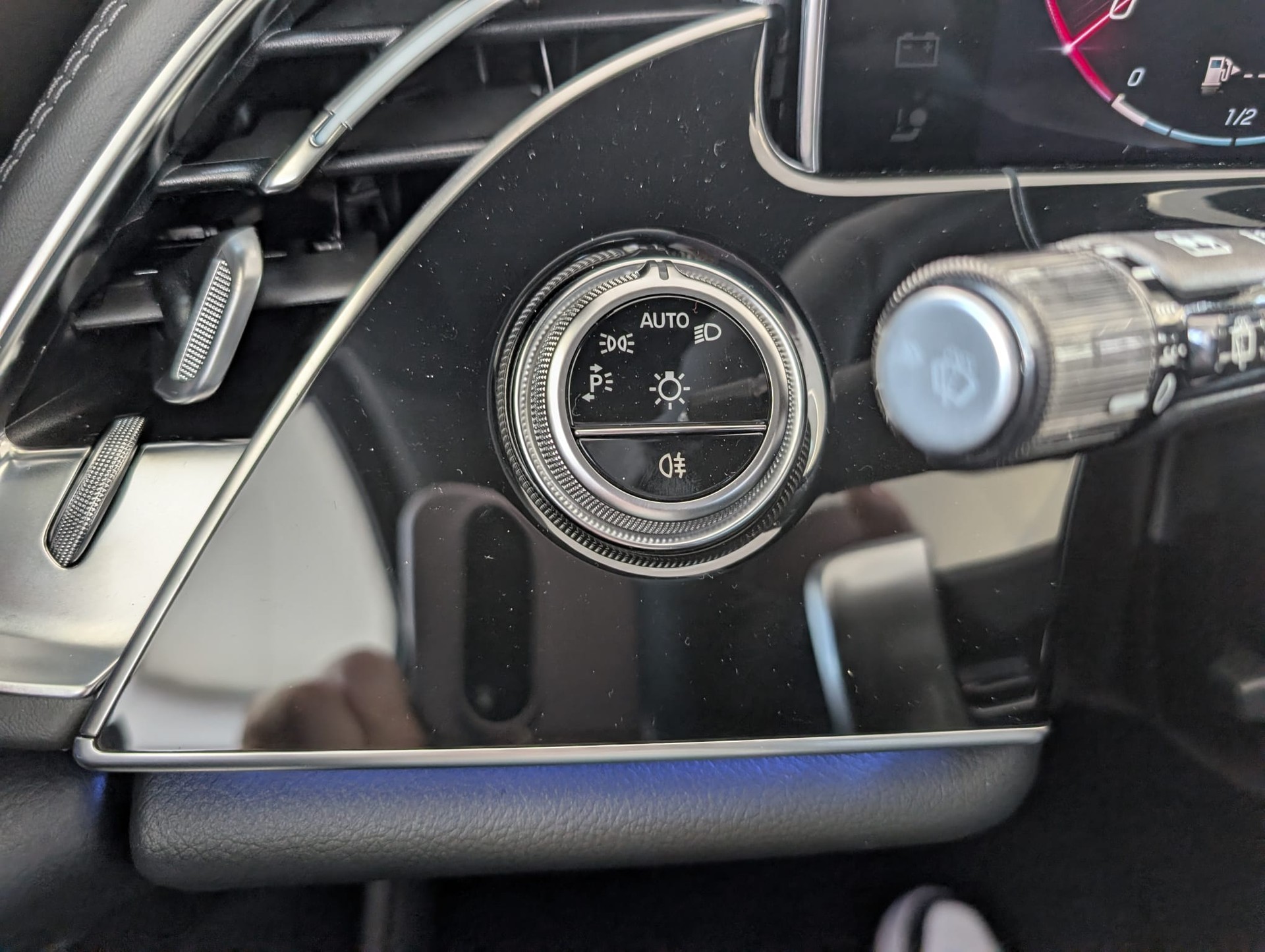 MERCEDES-BENZ E 450 d T 4Matic 9G-Tronic-image-13
