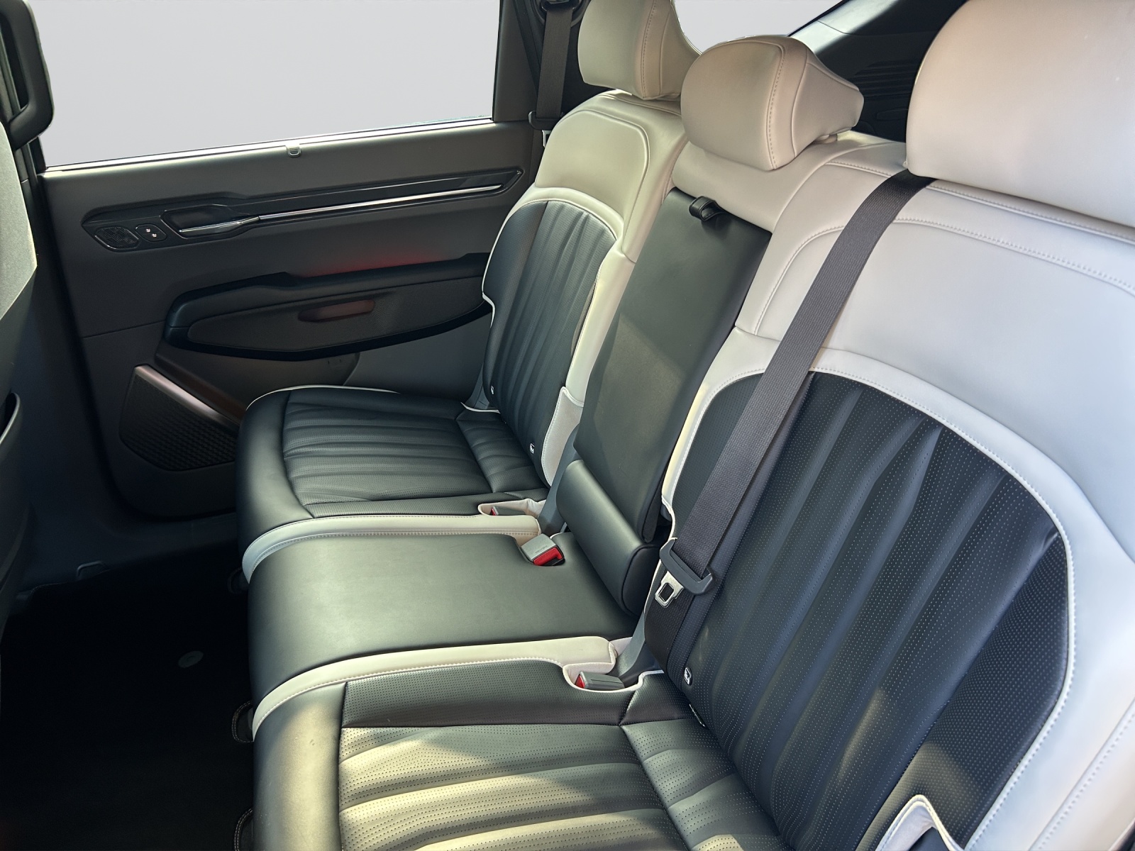 KIA EV9 99,8 kWh GT-Line 4x4-image-8