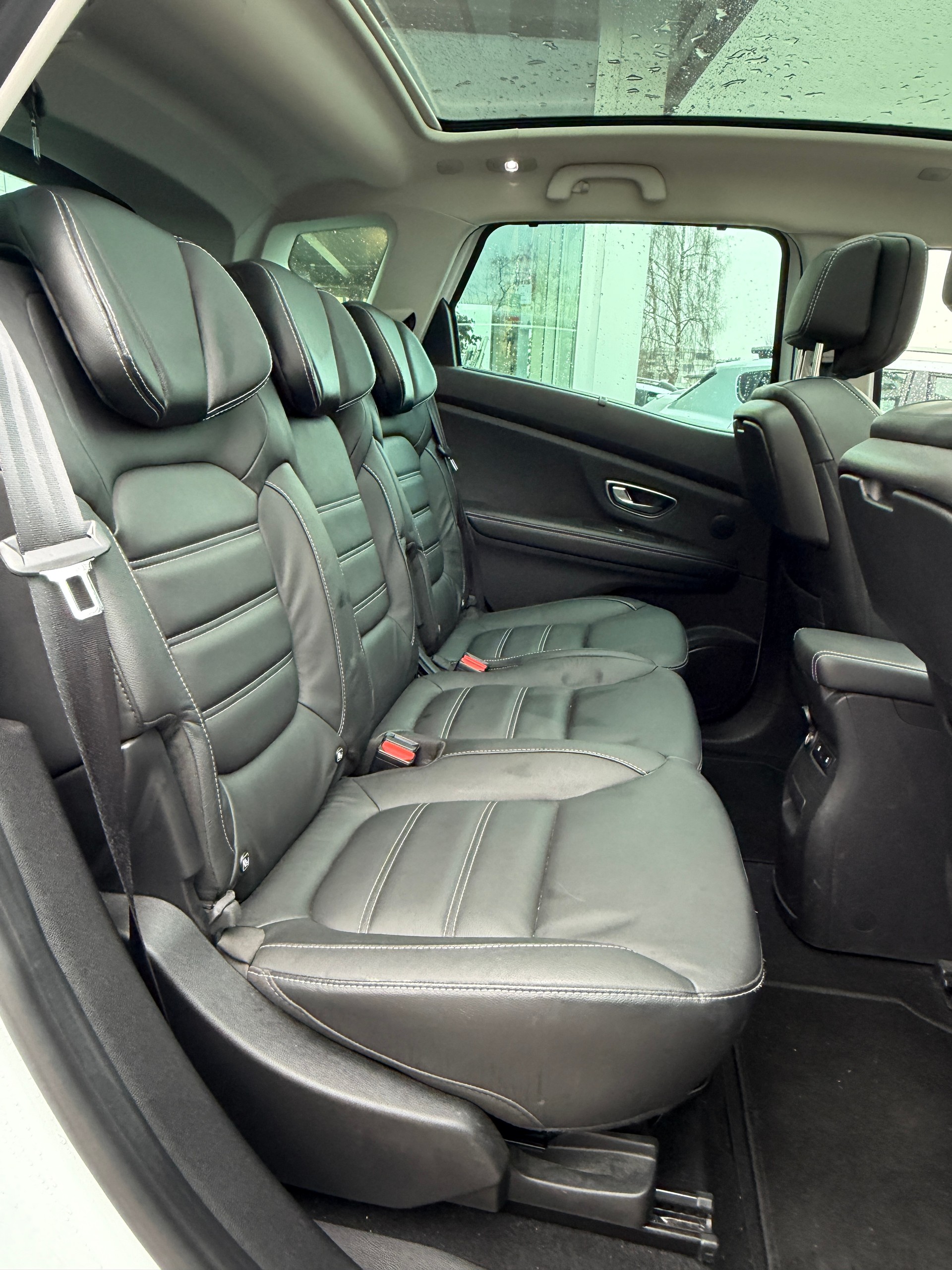 RENAULT Scénic 1.6 dCi Bose EDC-image-4