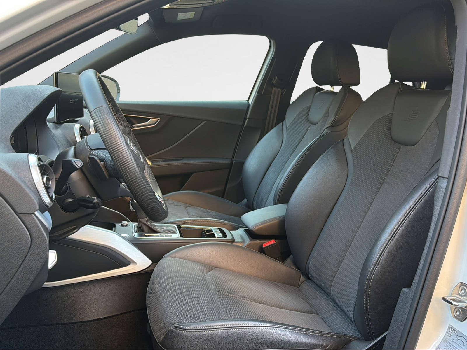 AUDI Q2 40 TFSI S line Attraction quattro S-tronic-image-3