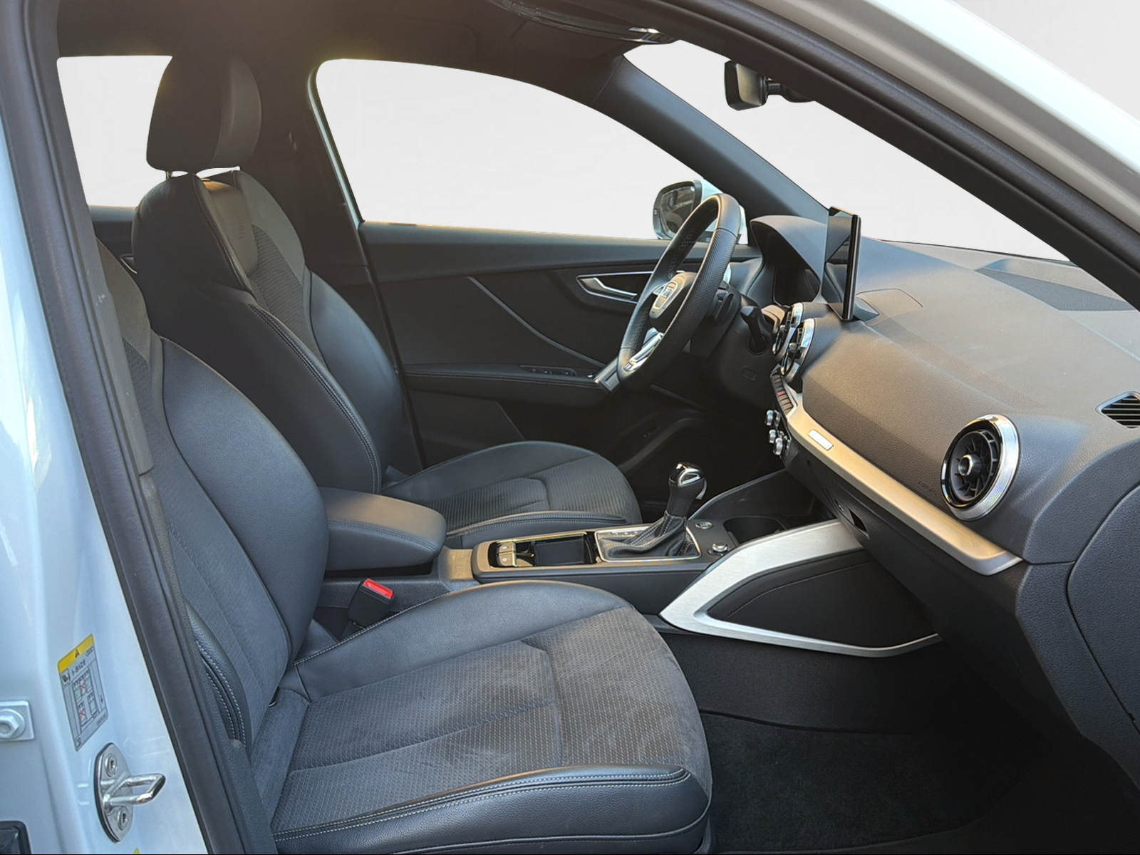 AUDI Q2 40 TFSI S line Attraction quattro S-tronic-image-10