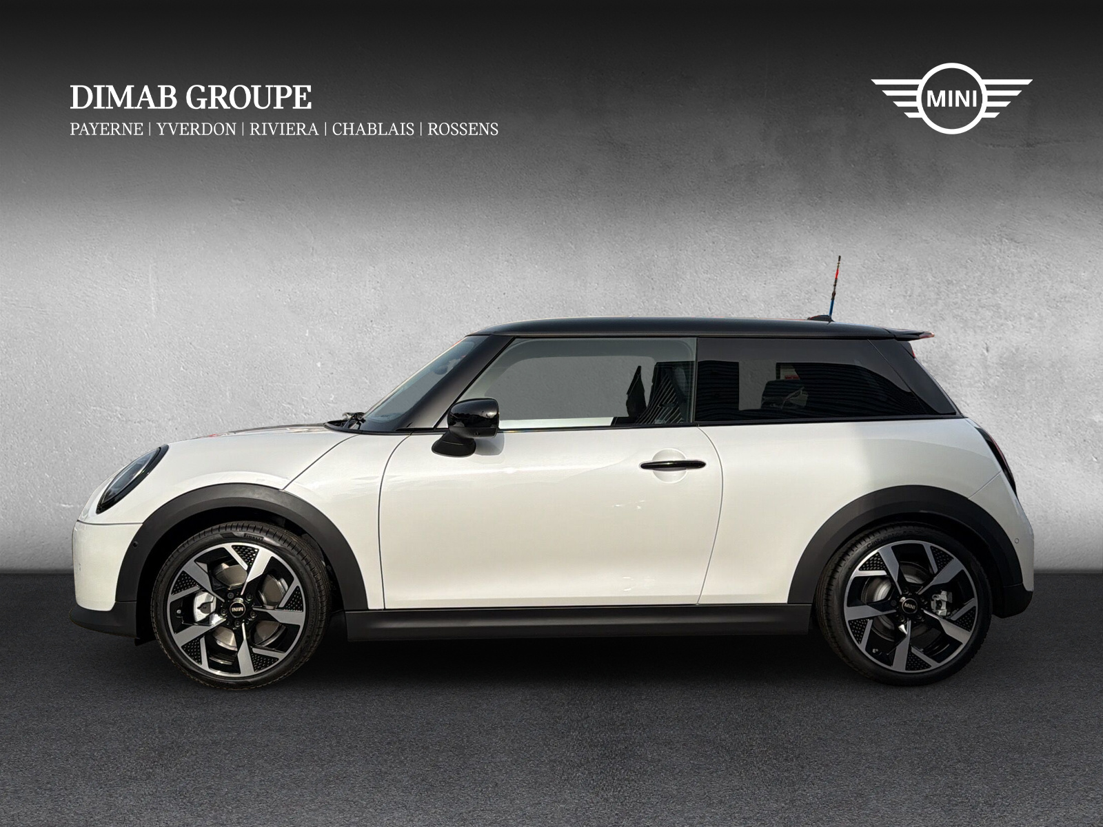 MINI Cooper S DKG-showroom-element-1