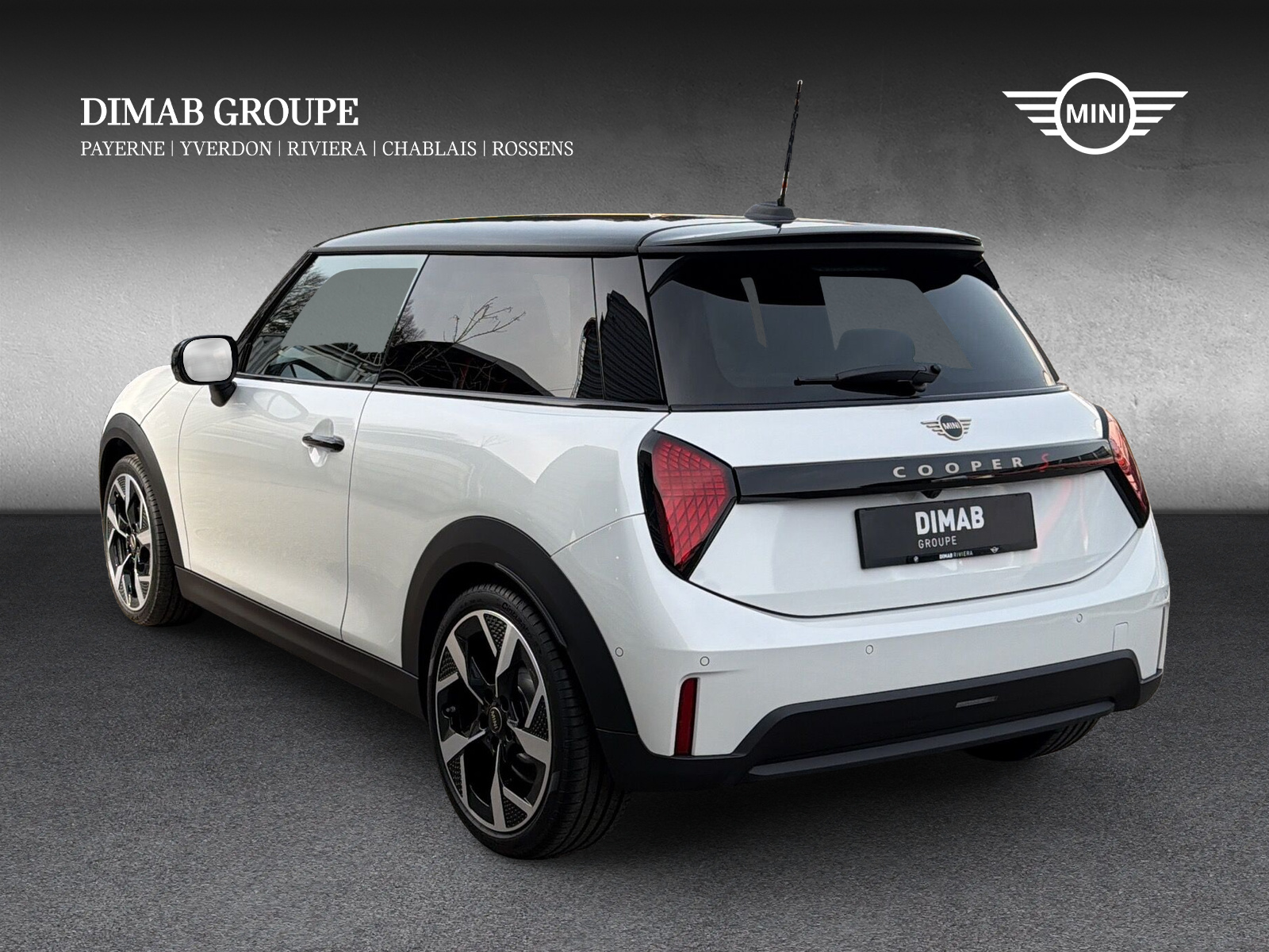 MINI Cooper S DKG-showroom-element-2