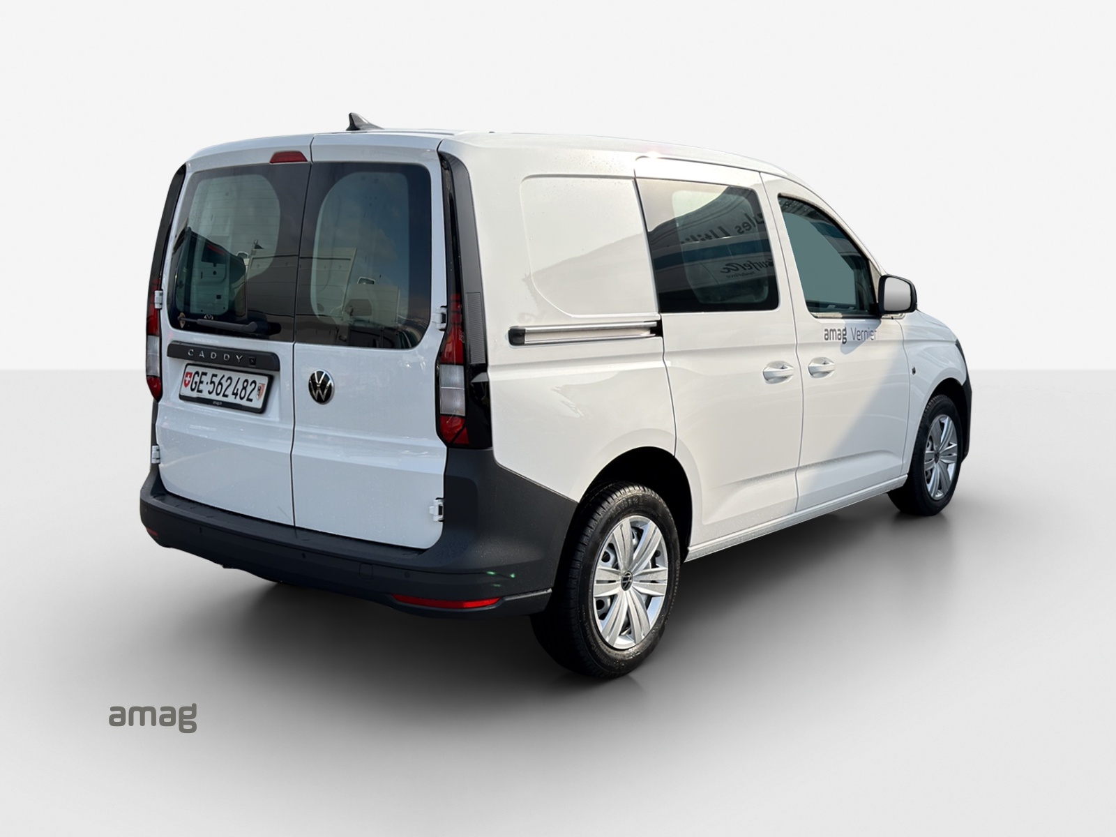VW Caddy Cargo 2.0TDI Entry-image-4