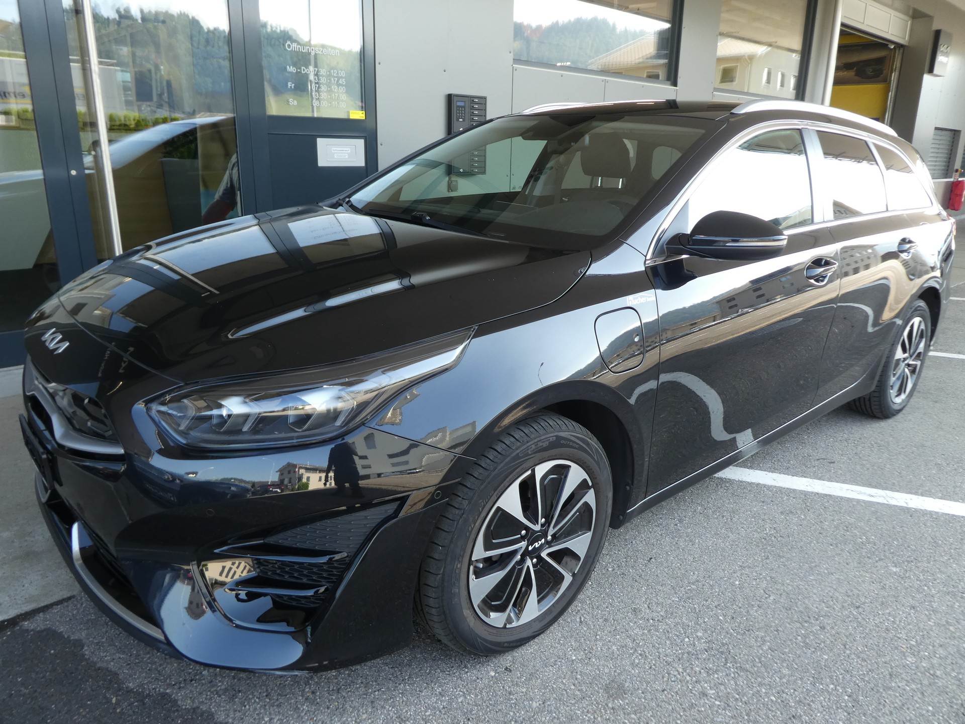 KIA Ceed Sportswagon 1.6 GDi Plug-in Hybrid Style DCT-image-1