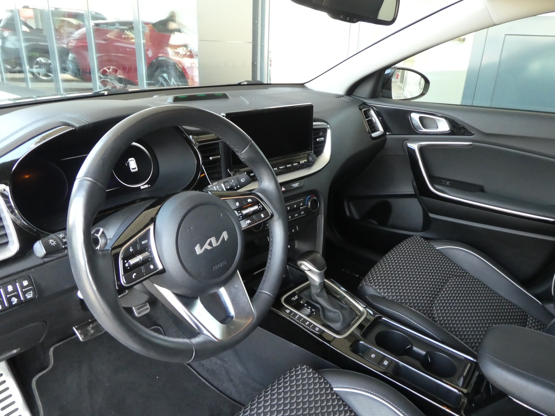 KIA Ceed Sportswagon 1.6 GDi Plug-in Hybrid Style DCT-image-8