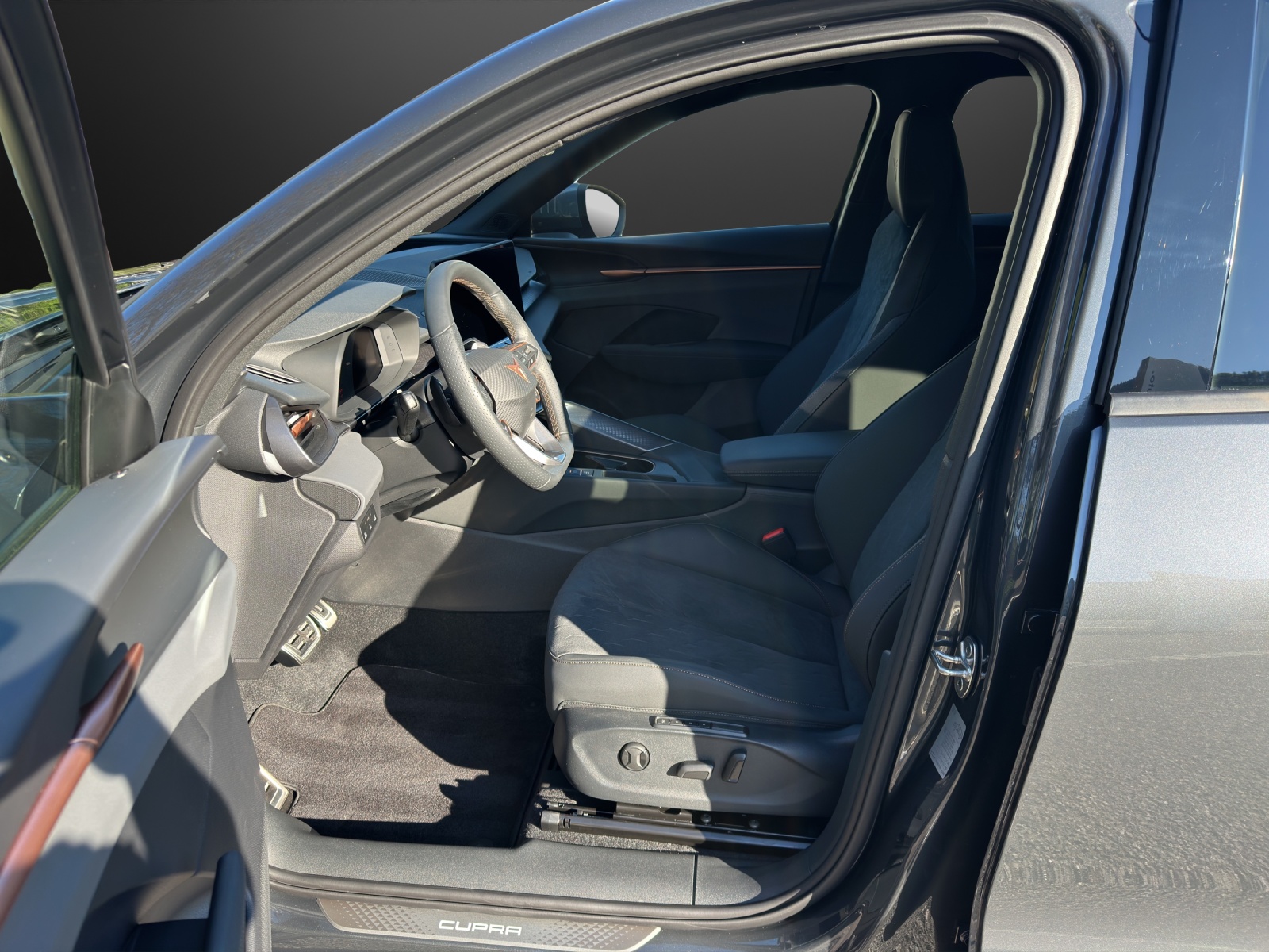 CUPRA Terramar 1.5 eTSI DSG-image-7