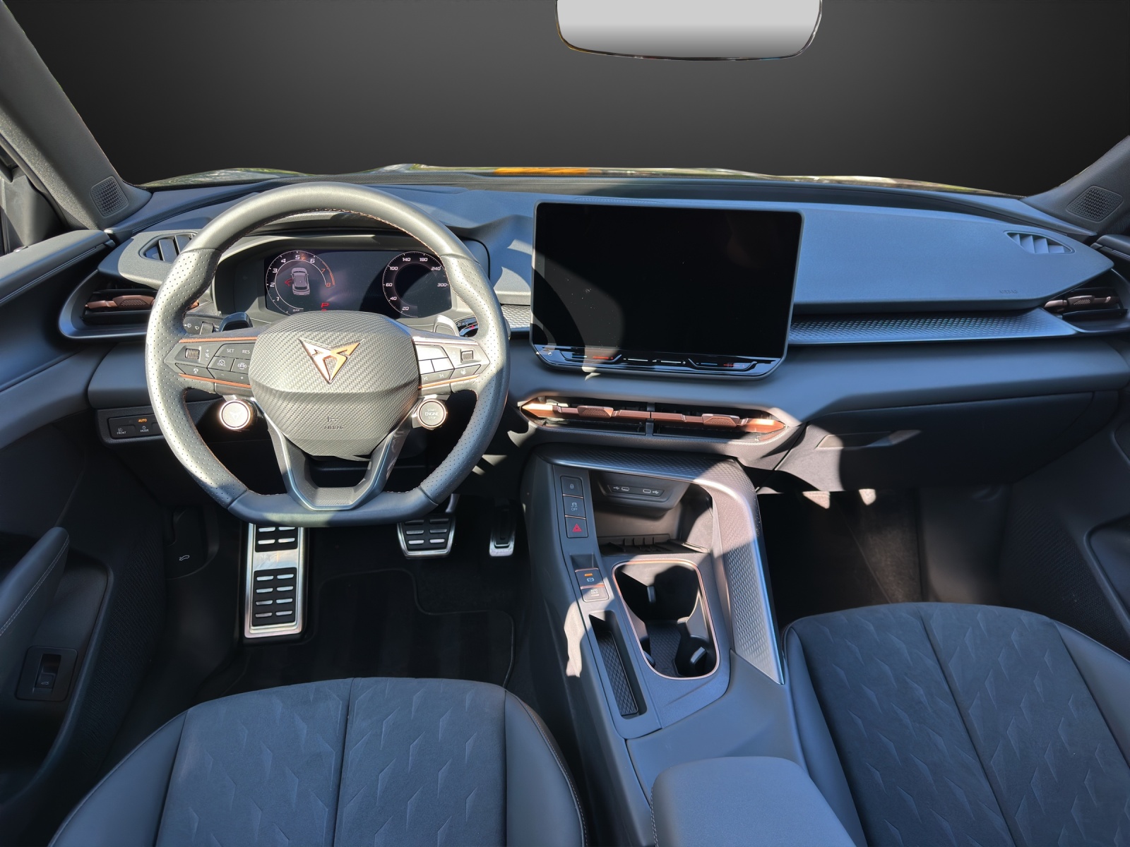 CUPRA Terramar 1.5 eTSI DSG-image-9