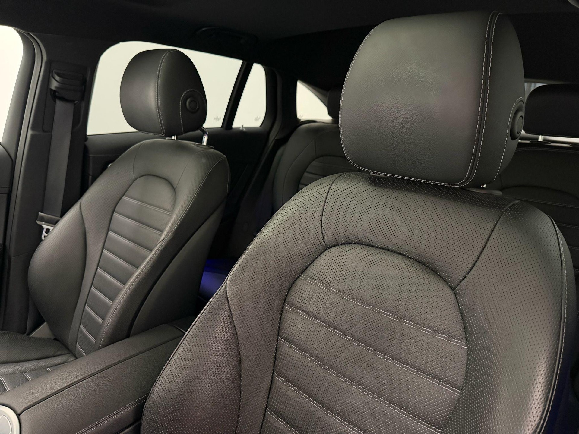MERCEDES-BENZ EQC 400 AMG Line 4matic-image-15
