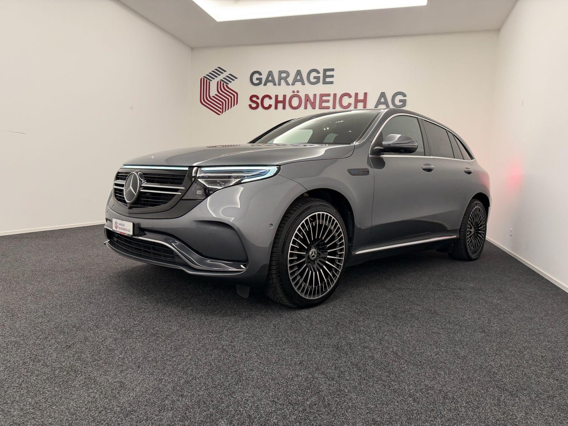 MERCEDES-BENZ EQC 400 AMG Line 4matic-image-0