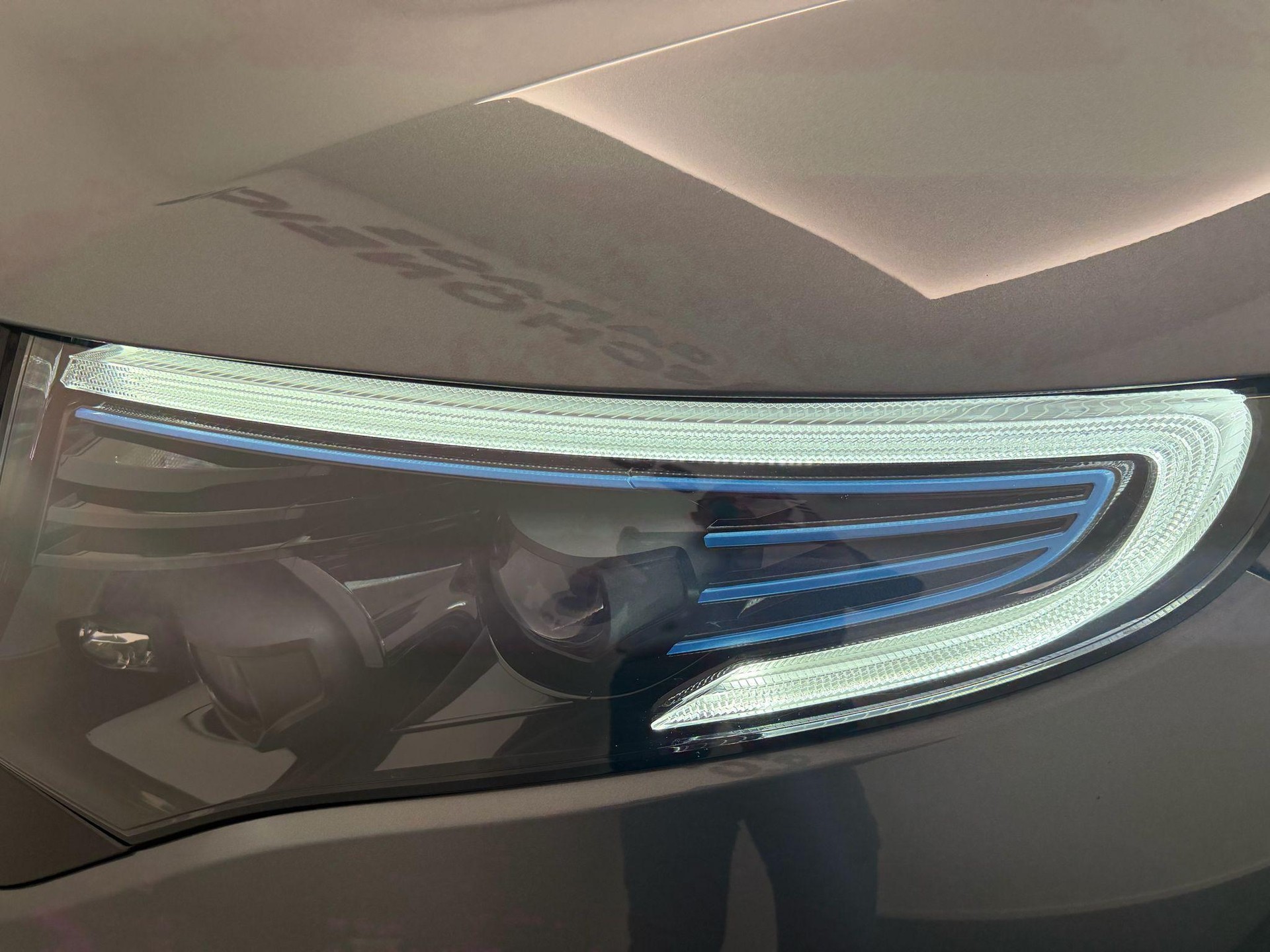 MERCEDES-BENZ EQC 400 AMG Line 4matic-image-8