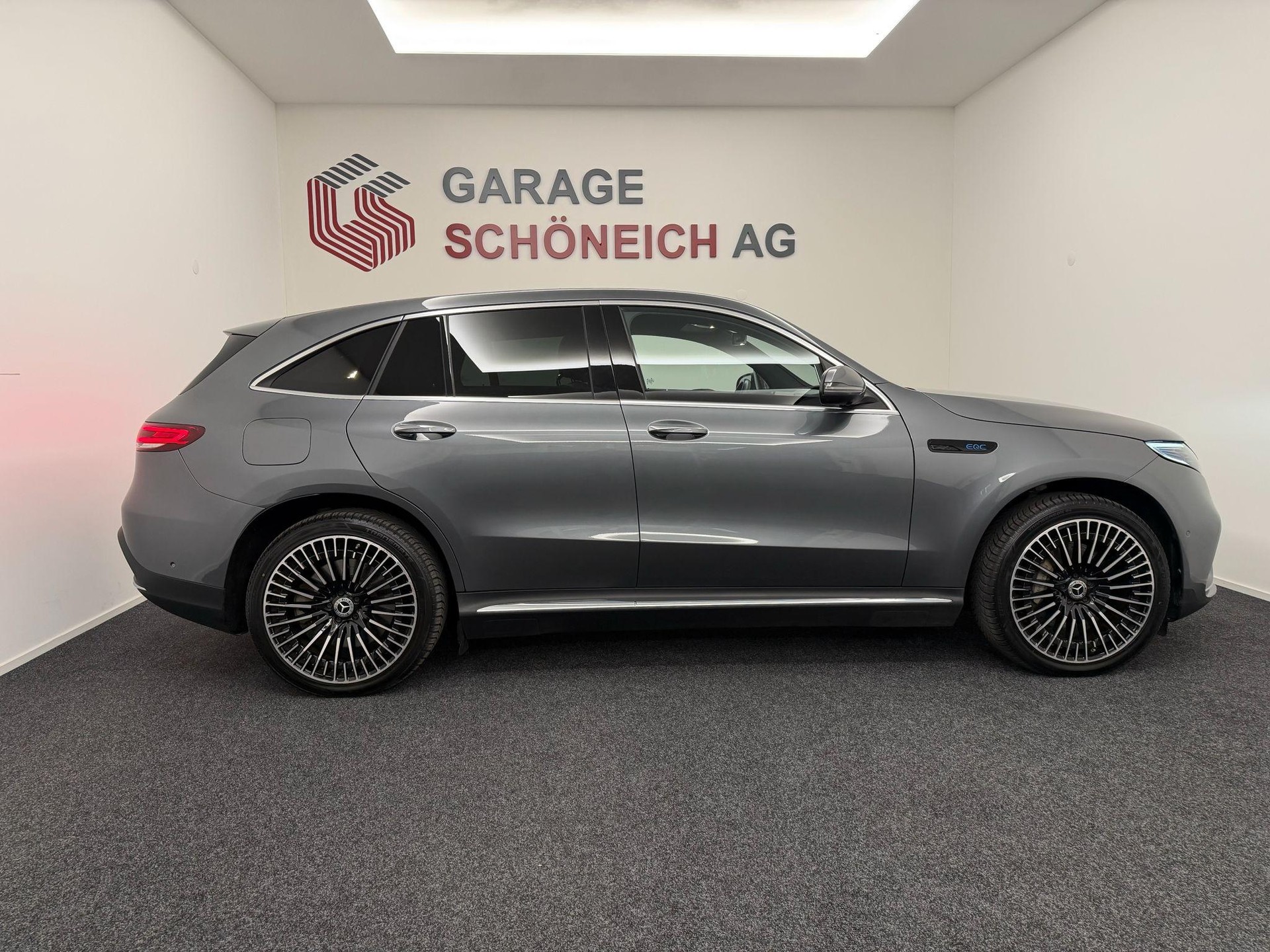 MERCEDES-BENZ EQC 400 AMG Line 4matic-image-3