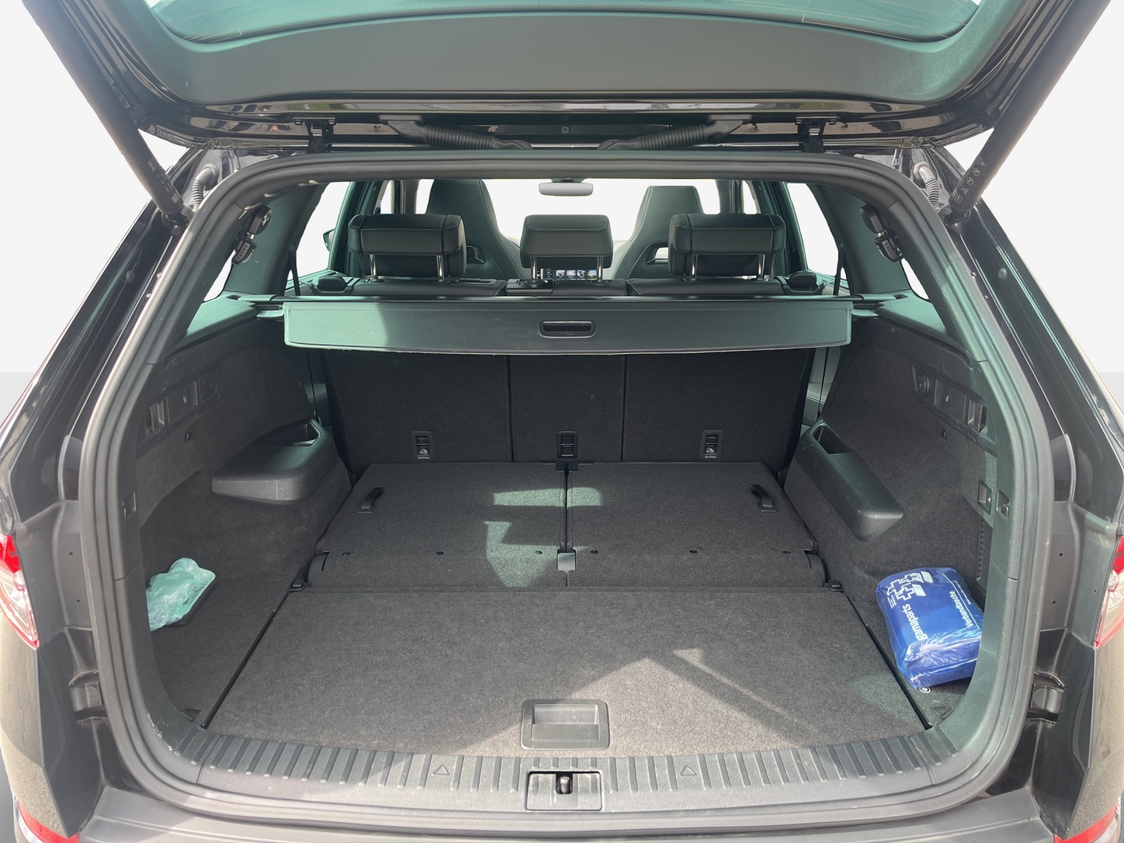SKODA Kodiaq 2.0 TSI 4x4 SportLine-image-12