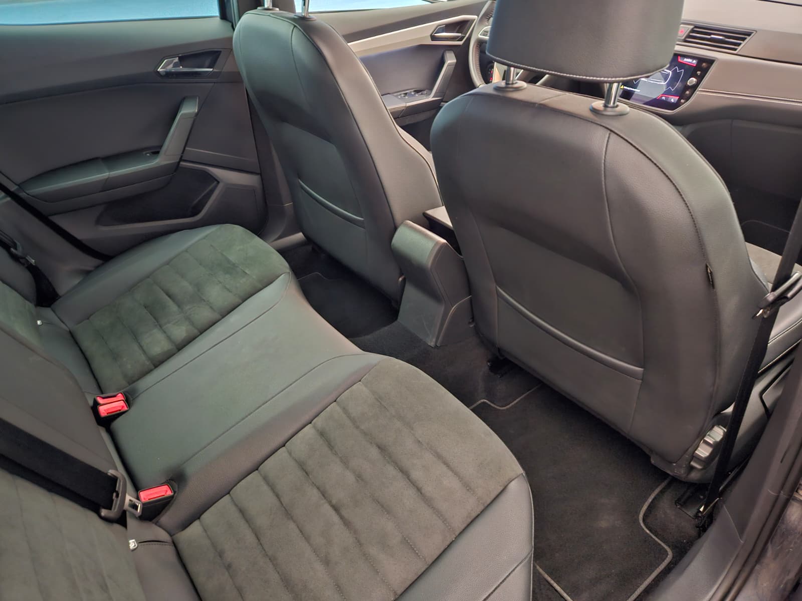 SEAT Arona 1.0 TSI Eco DSG SWISS Xcellence-image-13