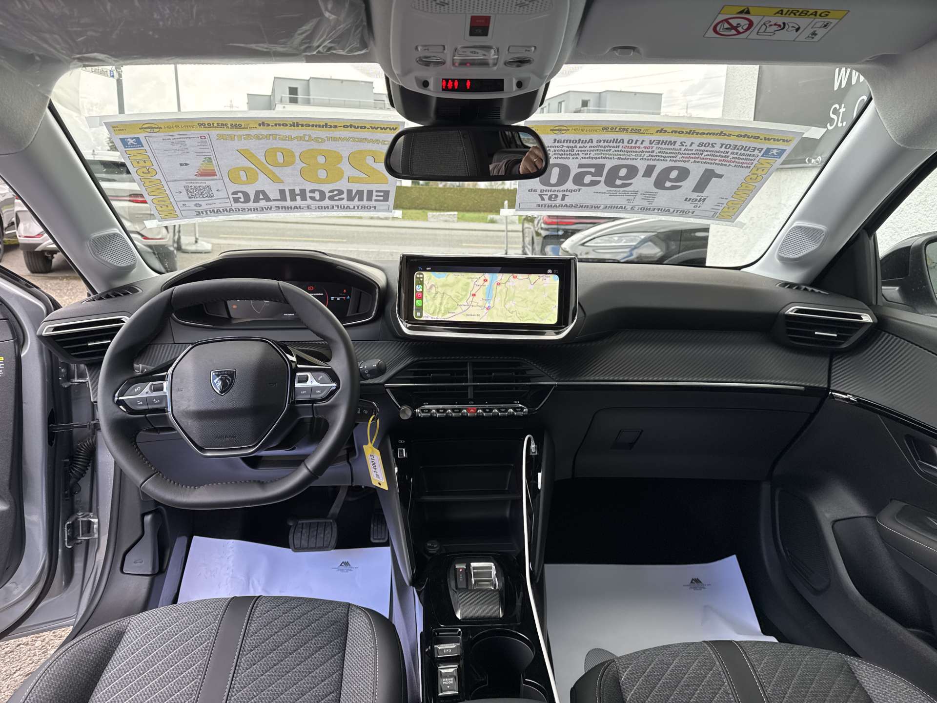 PEUGEOT 208 1.2 MHEV 110 Allure Automat-image-5