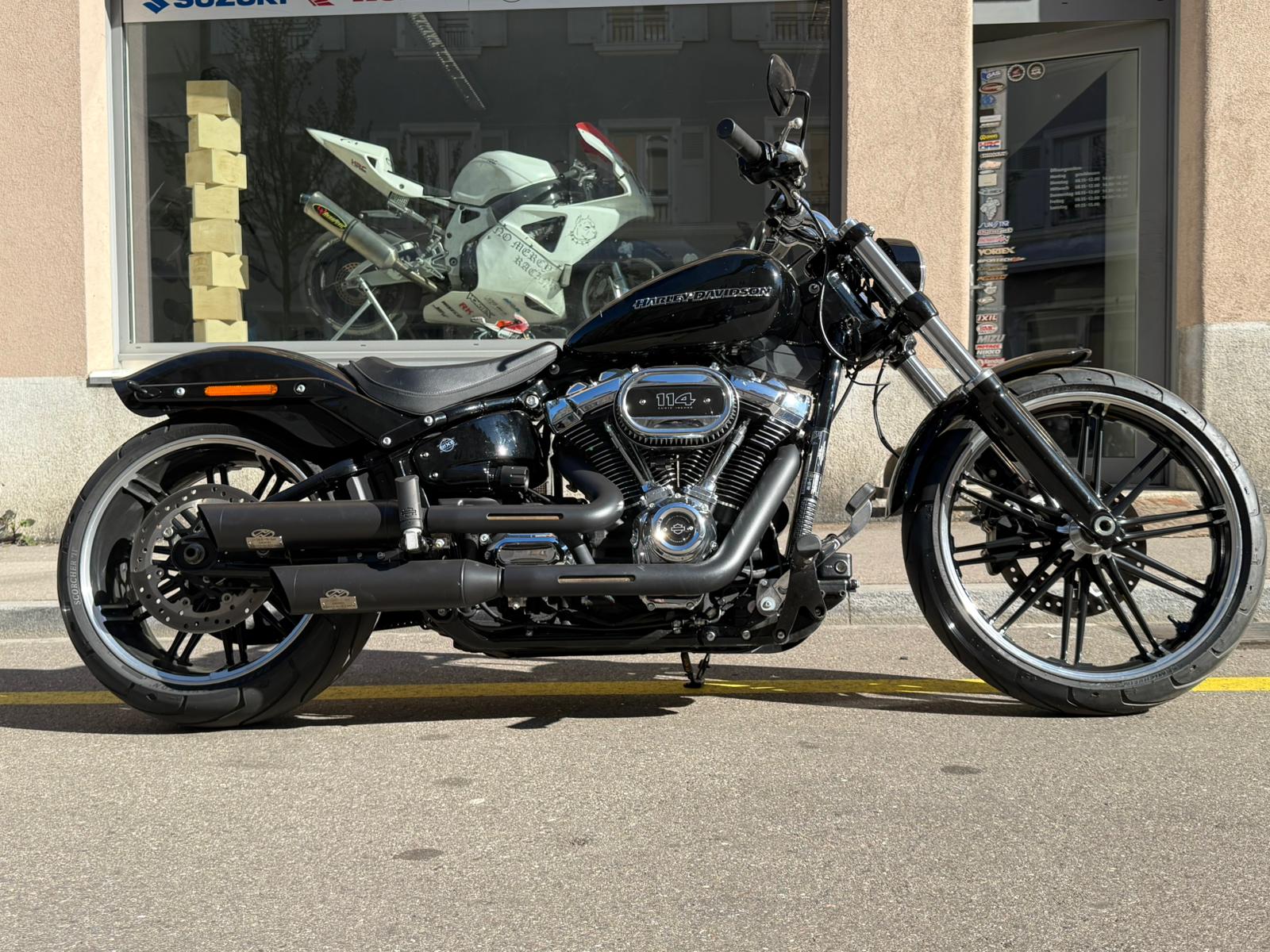 HARLEY-DAVIDSON FXBRS Breakout 114 ABS-image-1