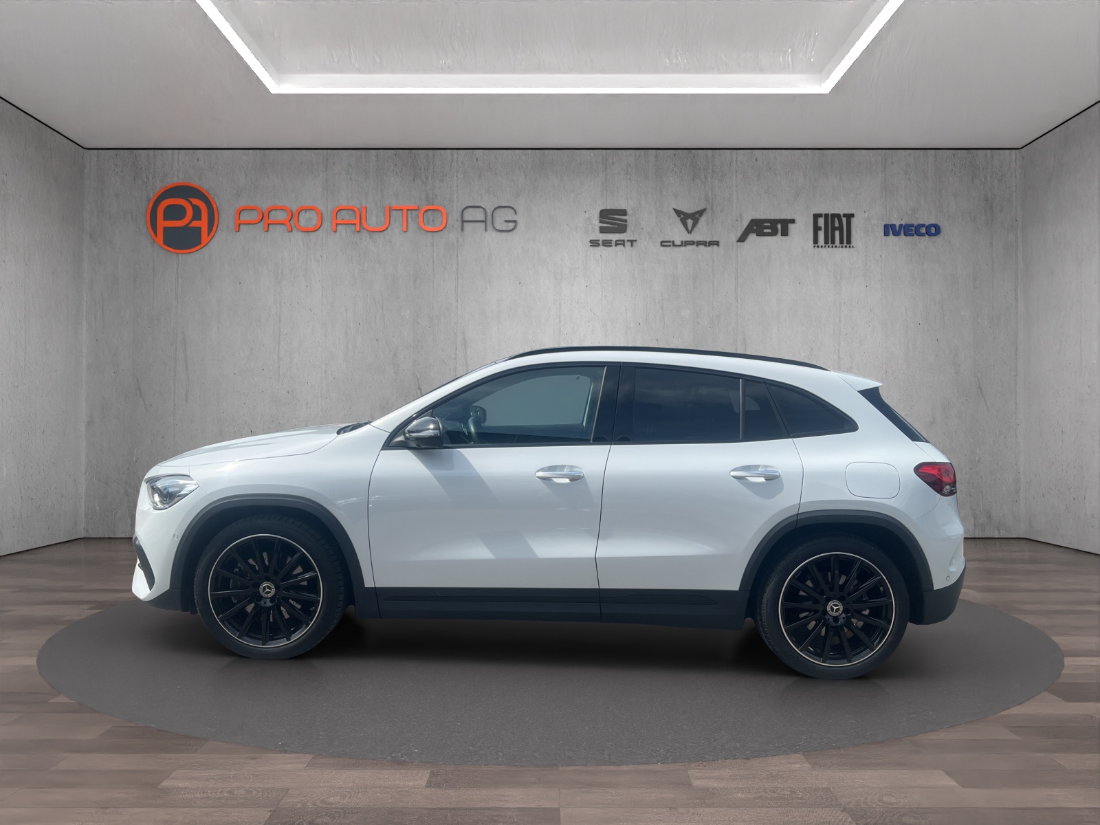 MERCEDES-BENZ GLA 250 4Matic AMG Line 8G-DCT-image-1