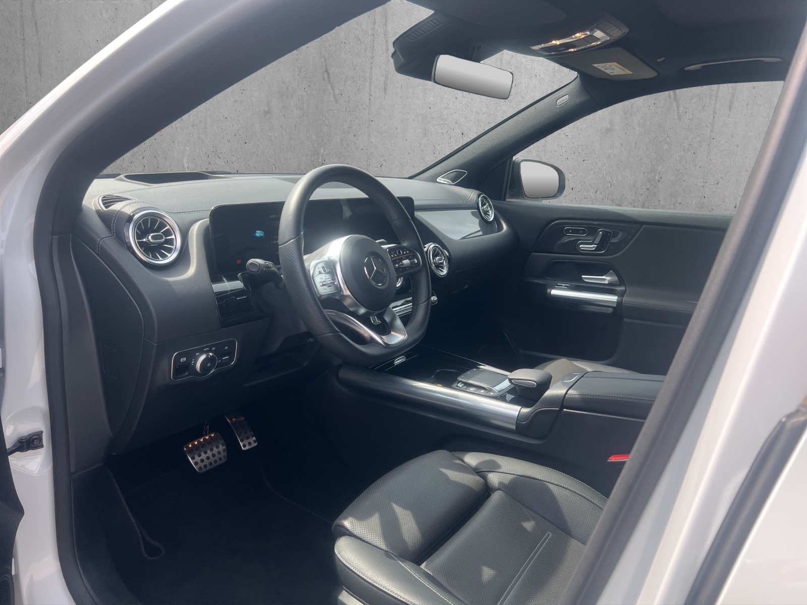 MERCEDES-BENZ GLA 250 4Matic AMG Line 8G-DCT-image-14