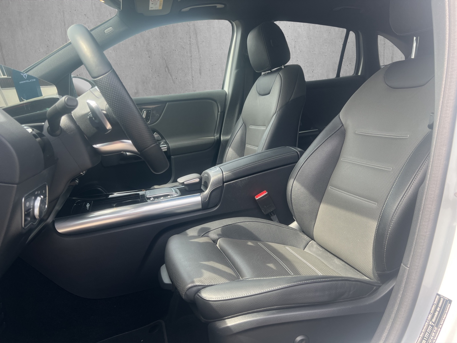 MERCEDES-BENZ GLA 250 4Matic AMG Line 8G-DCT-image-15