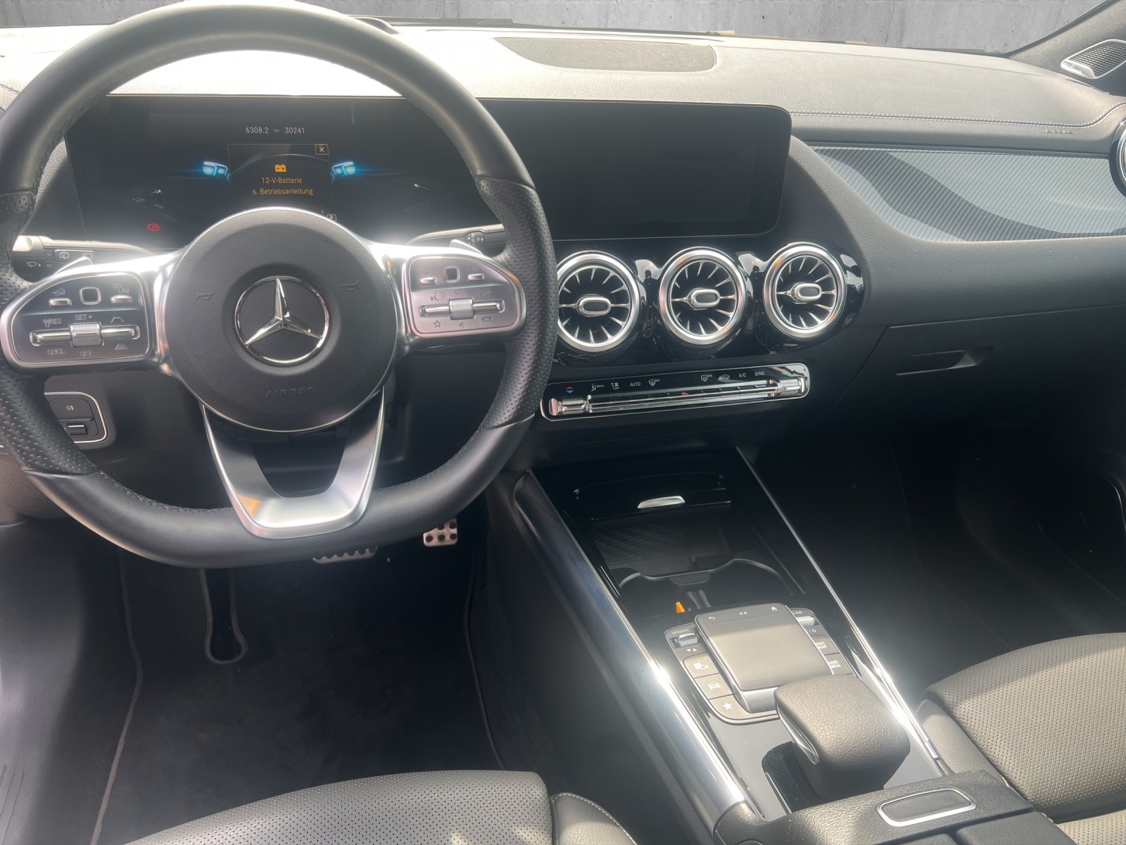 MERCEDES-BENZ GLA 250 4Matic AMG Line 8G-DCT-image-8