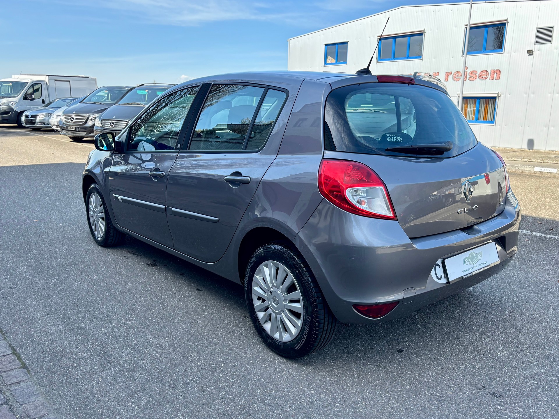 RENAULT Clio 1.2 16V Turbo Night&Day-image-5