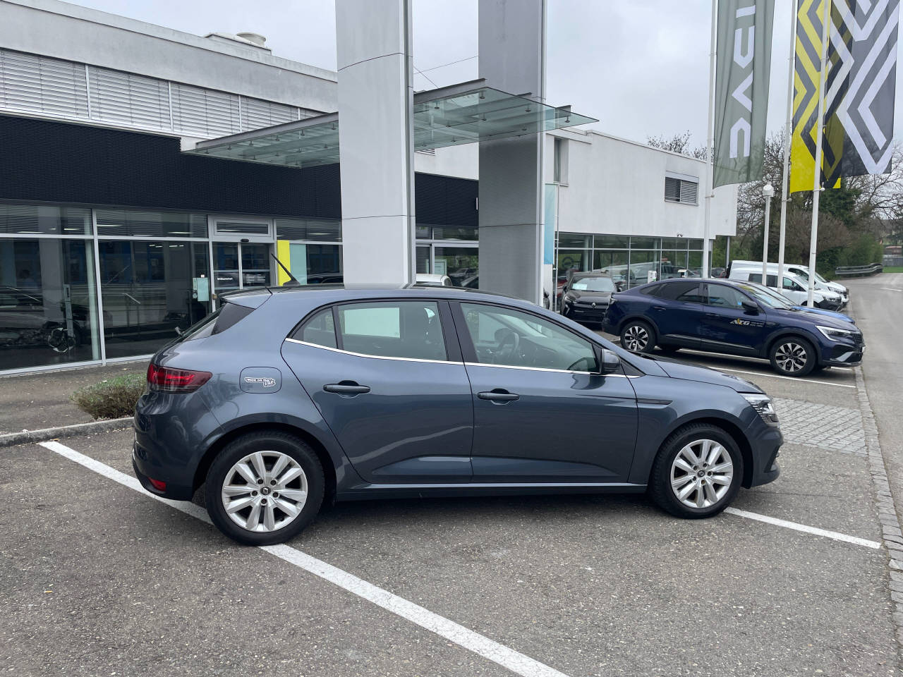 RENAULT Mégane 1.3 TCe 115 Life-image-5