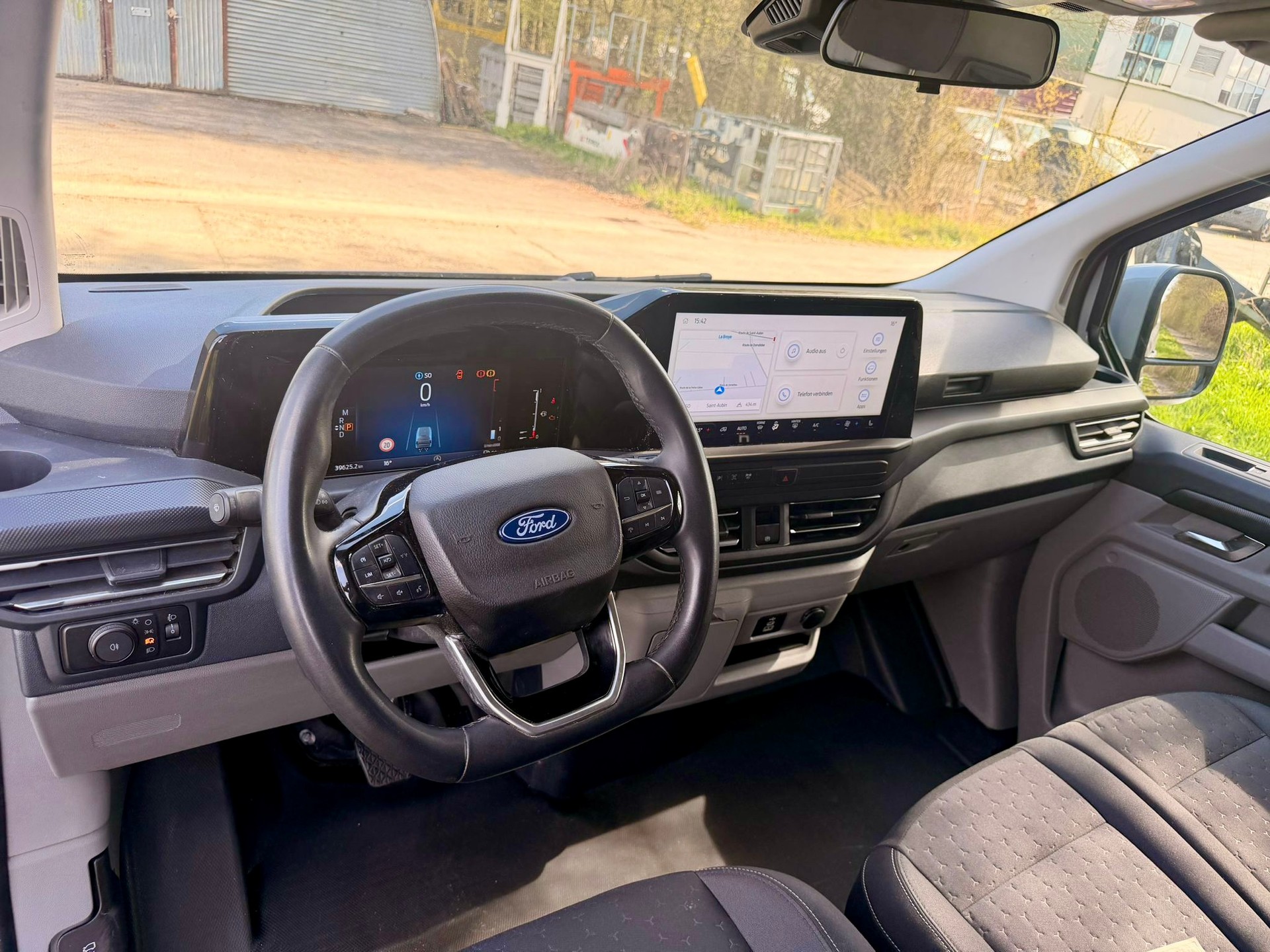 FORD Transit Custom Van 300 L2H1 Trend Automat-image-10