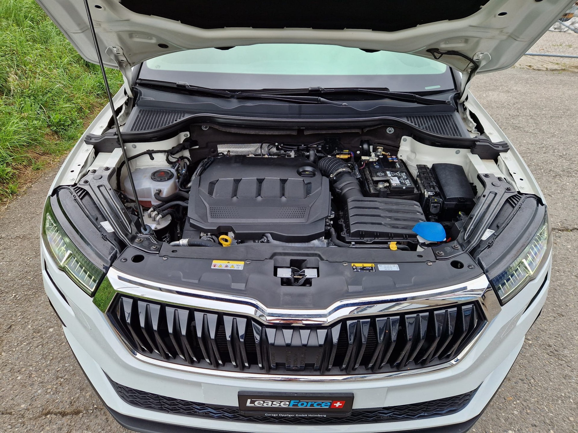 SKODA Karoq 2.0 TDI CR Style 4x4 DSG-image-13