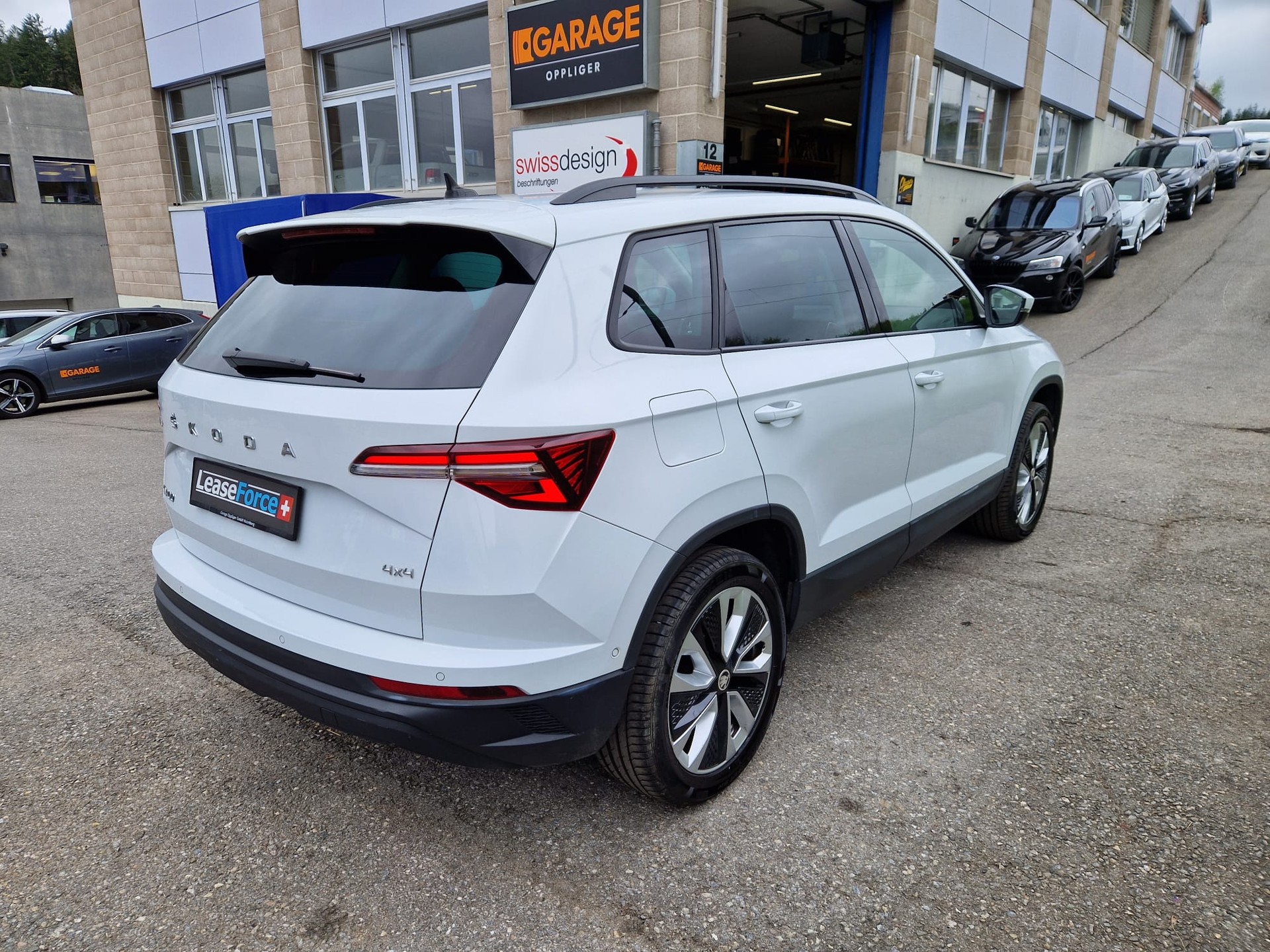 SKODA Karoq 2.0 TDI CR Style 4x4 DSG-image-3