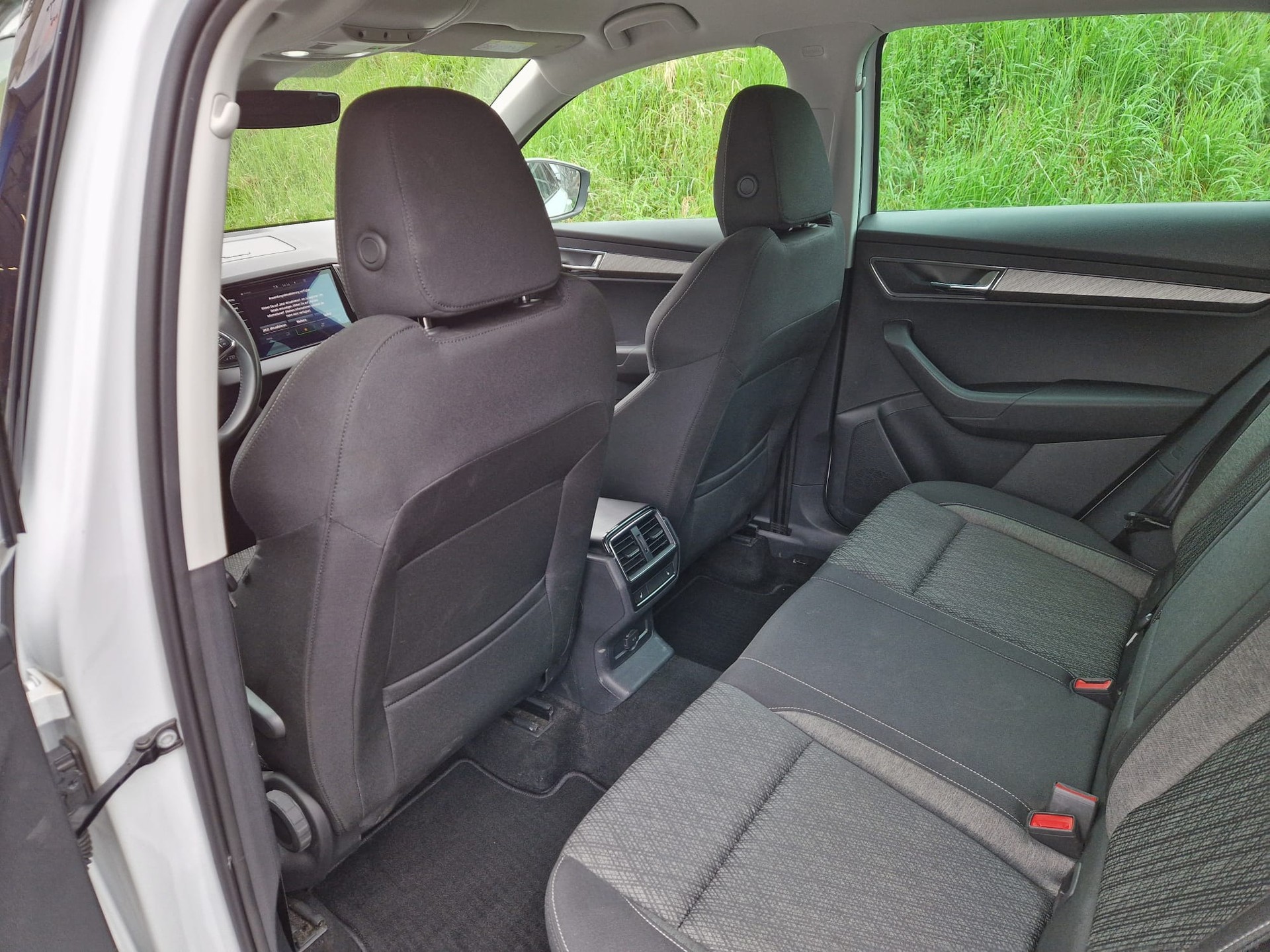 SKODA Karoq 2.0 TDI CR Style 4x4 DSG-image-10