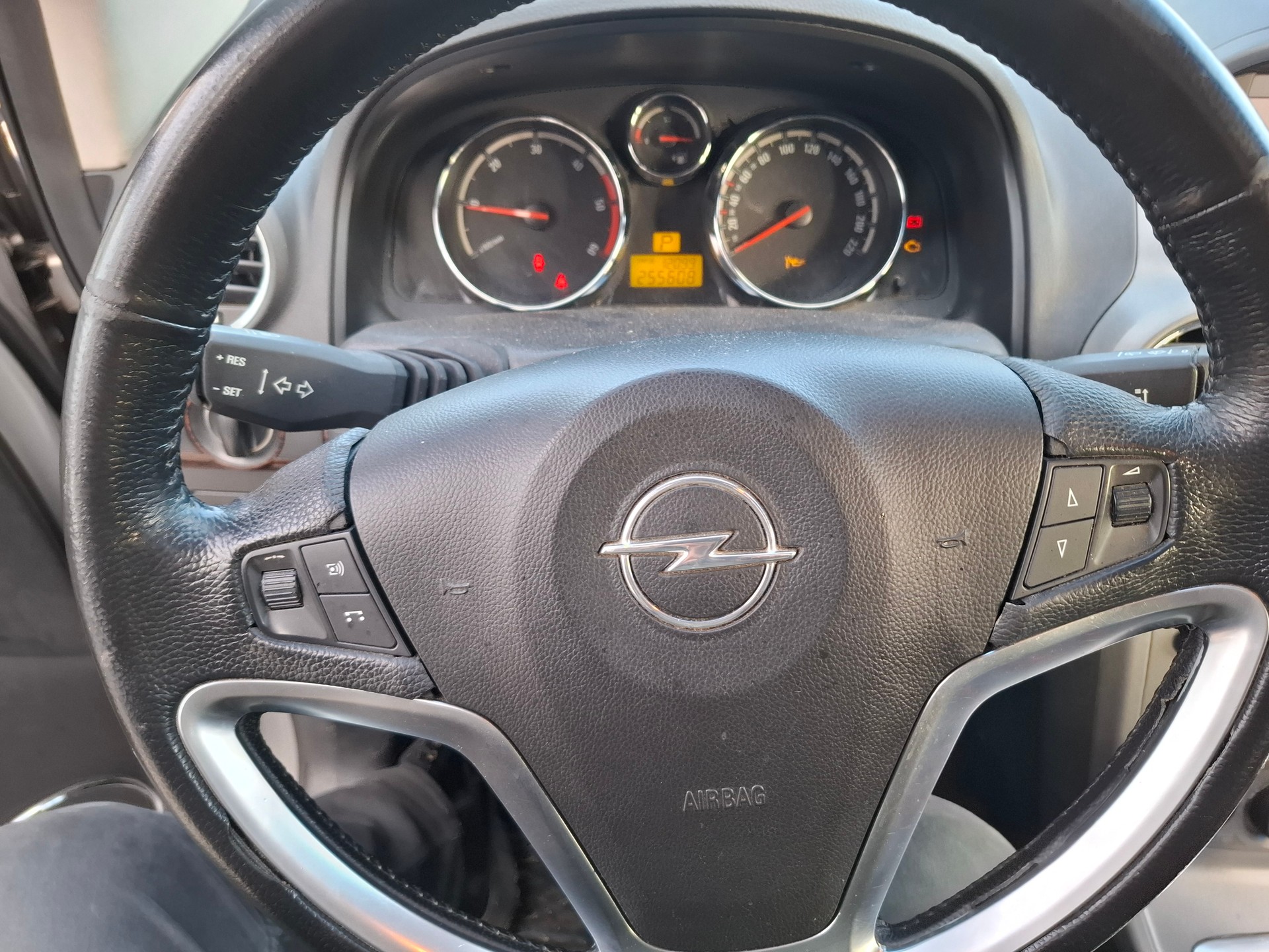 OPEL Antara 2.0 CDTi Enjoy 4WD Automatic-image-12
