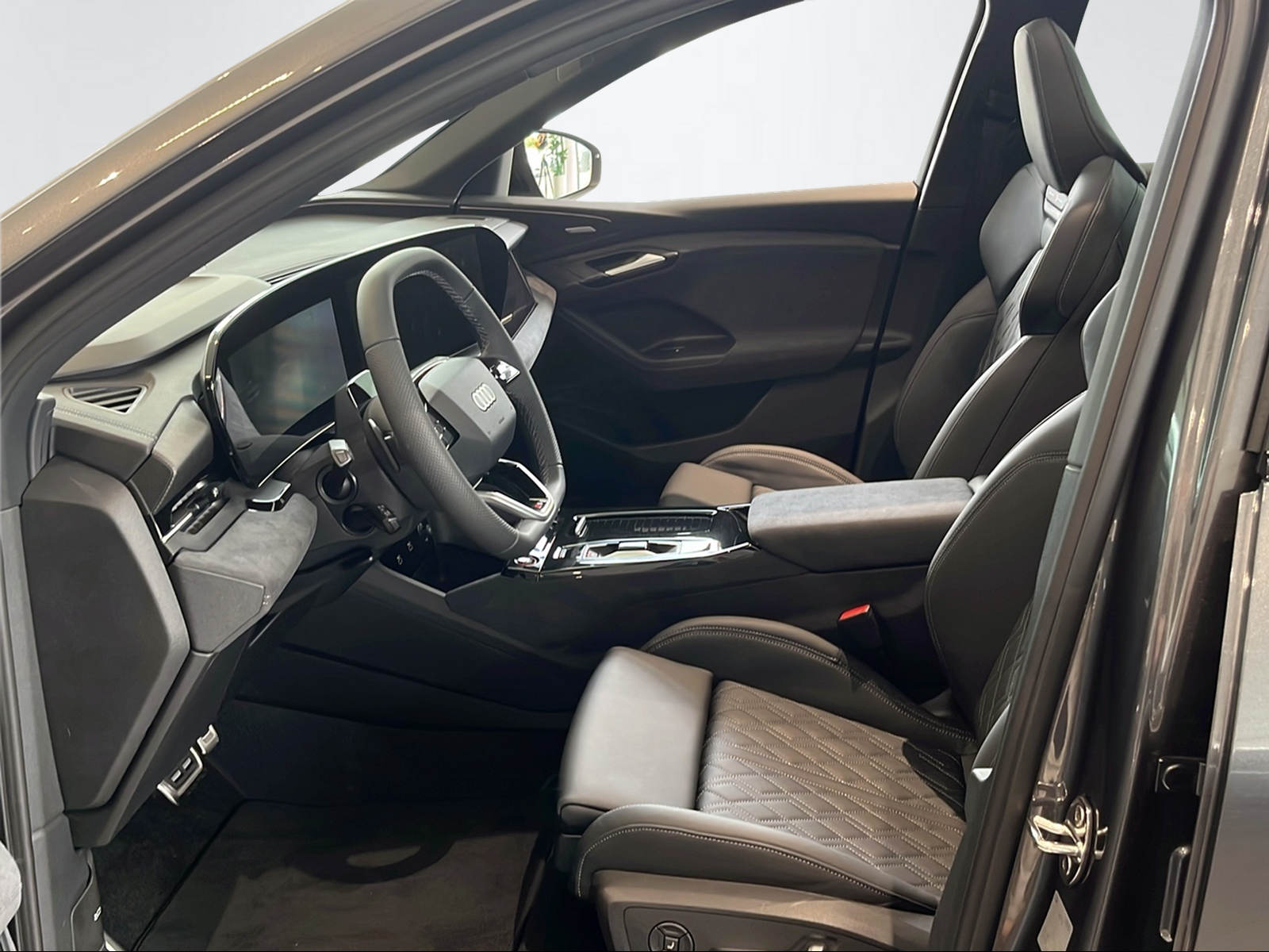 AUDI SQ6 e-tron quattro-image-7