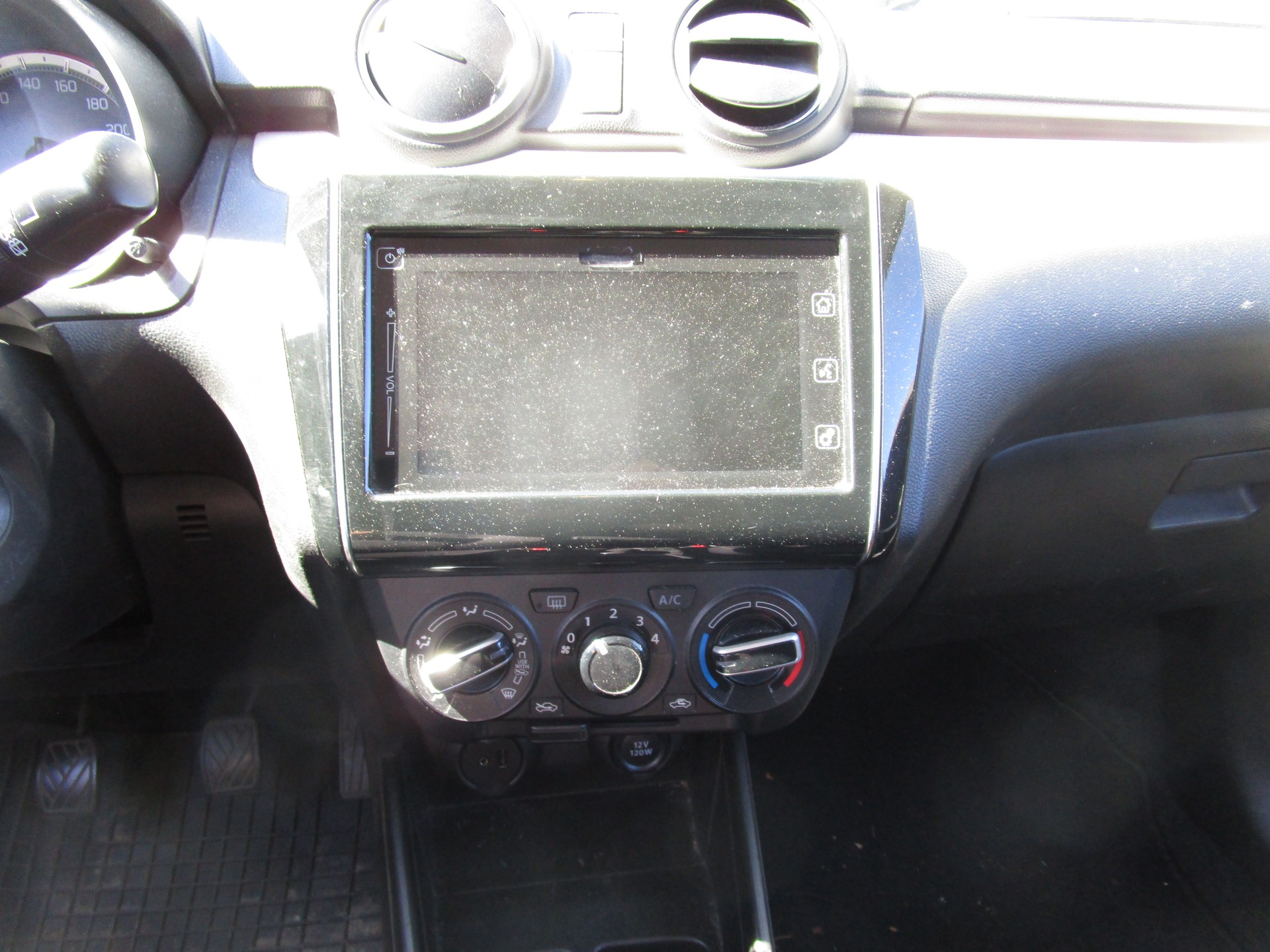 SUZUKI Swift 1.2i 16V Compact+ Allgrip 4x4-image-8