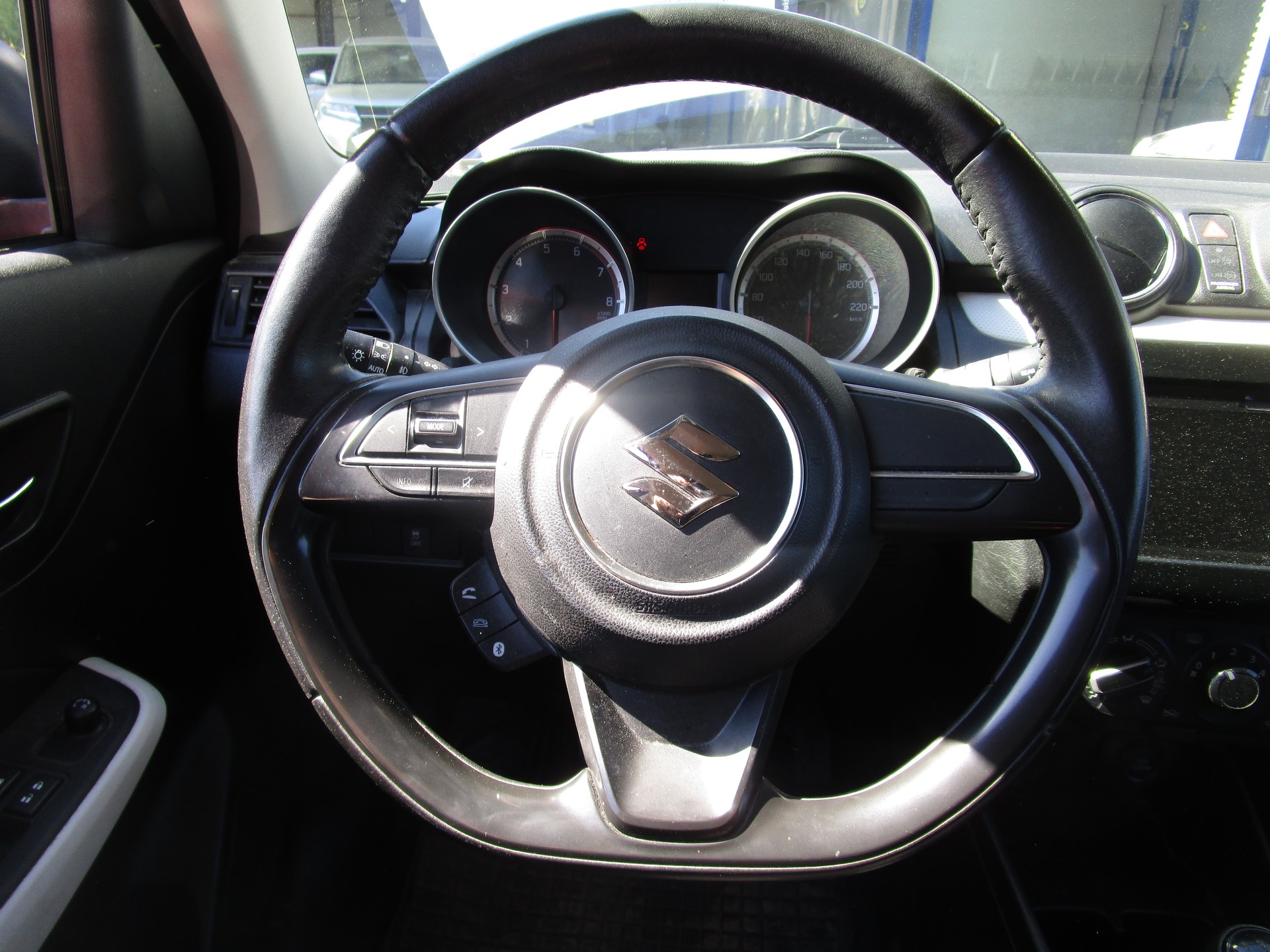 SUZUKI Swift 1.2i 16V Compact+ Allgrip 4x4-image-7