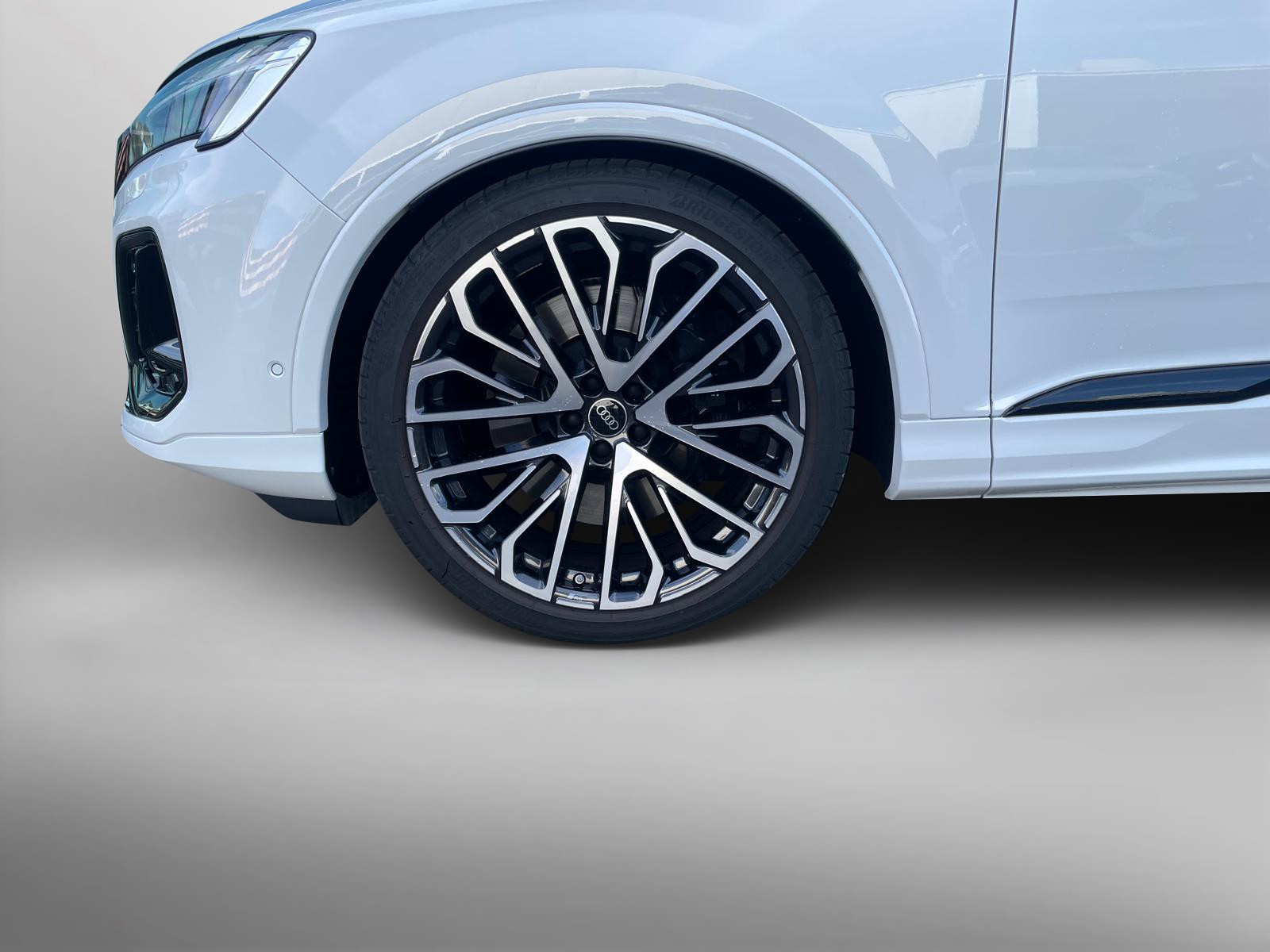 AUDI SQ7 TFSI quattro tiptronic-image-3