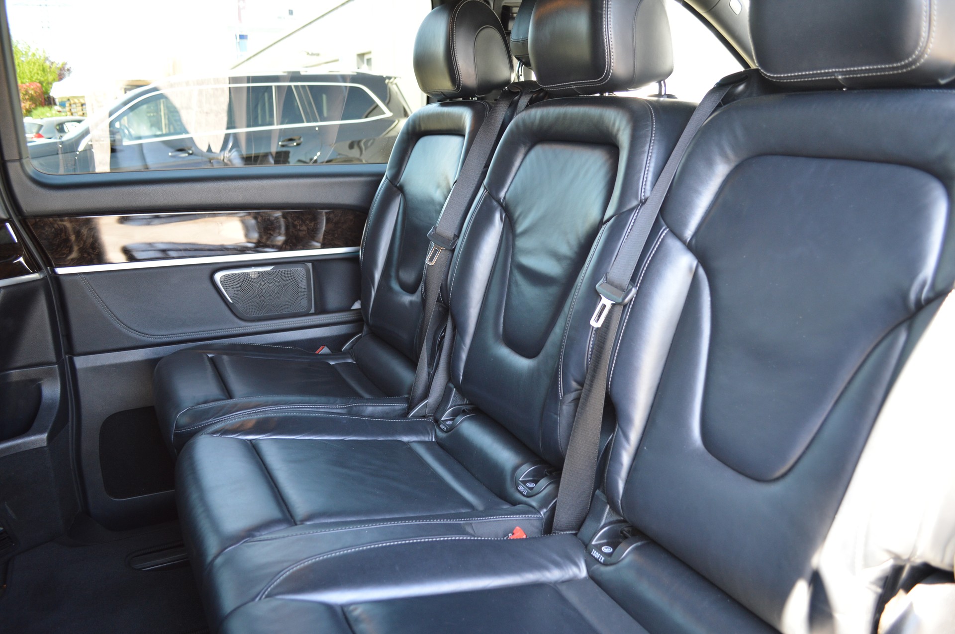 MERCEDES-BENZ V 250 d Avantgarde lang 4Matic 7G-Tronic-image-11