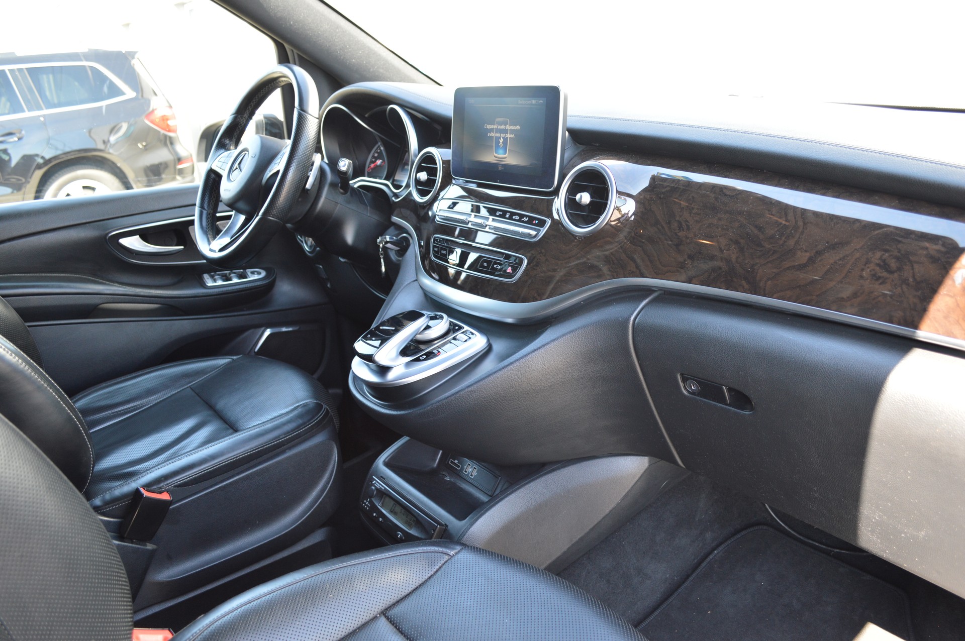 MERCEDES-BENZ V 250 d Avantgarde lang 4Matic 7G-Tronic-image-13